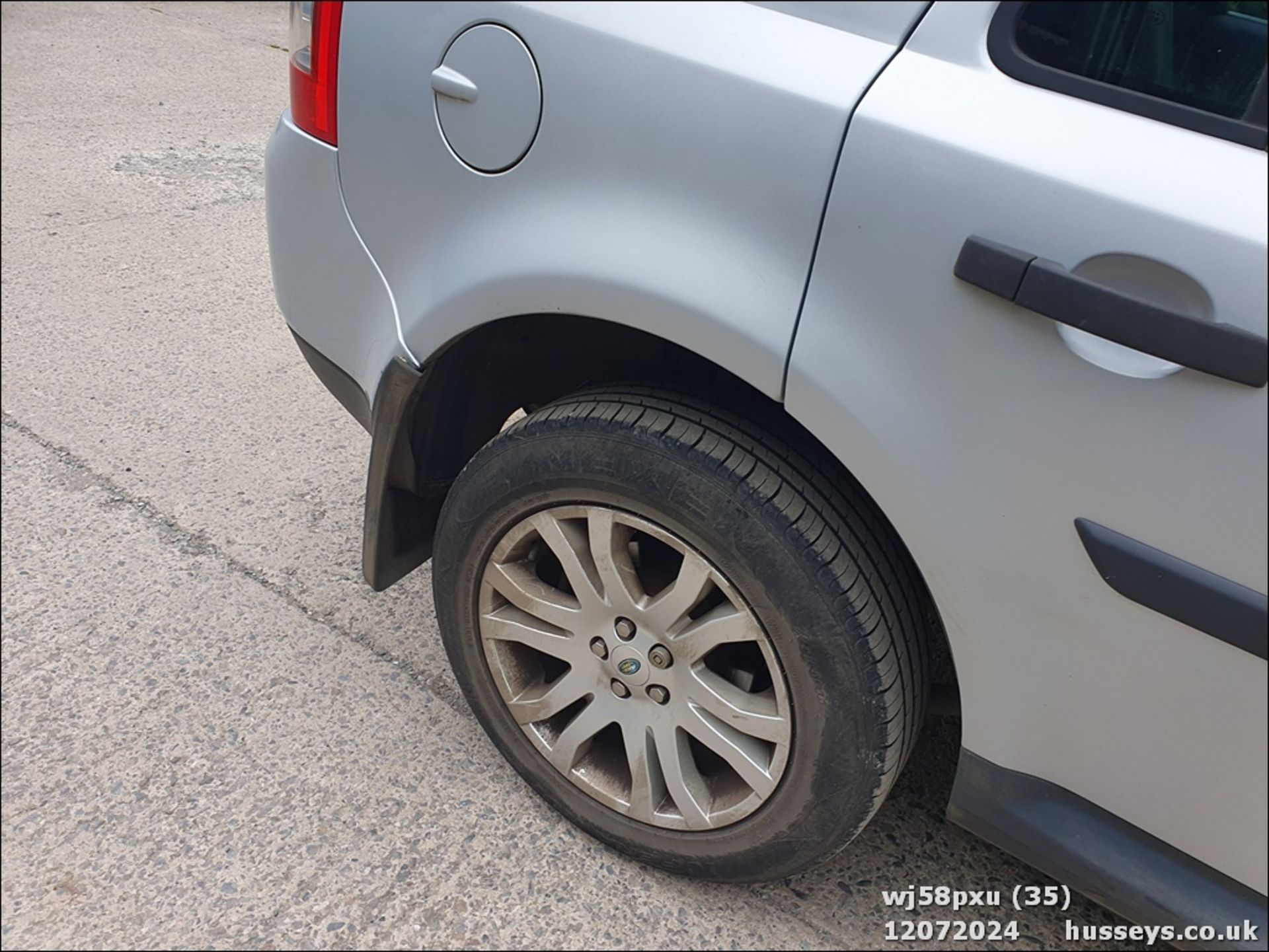 08/58 LAND ROVER FREELANDER XS TD4 A - 2179cc 5dr Estate (Silver, 125k) - Image 36 of 57