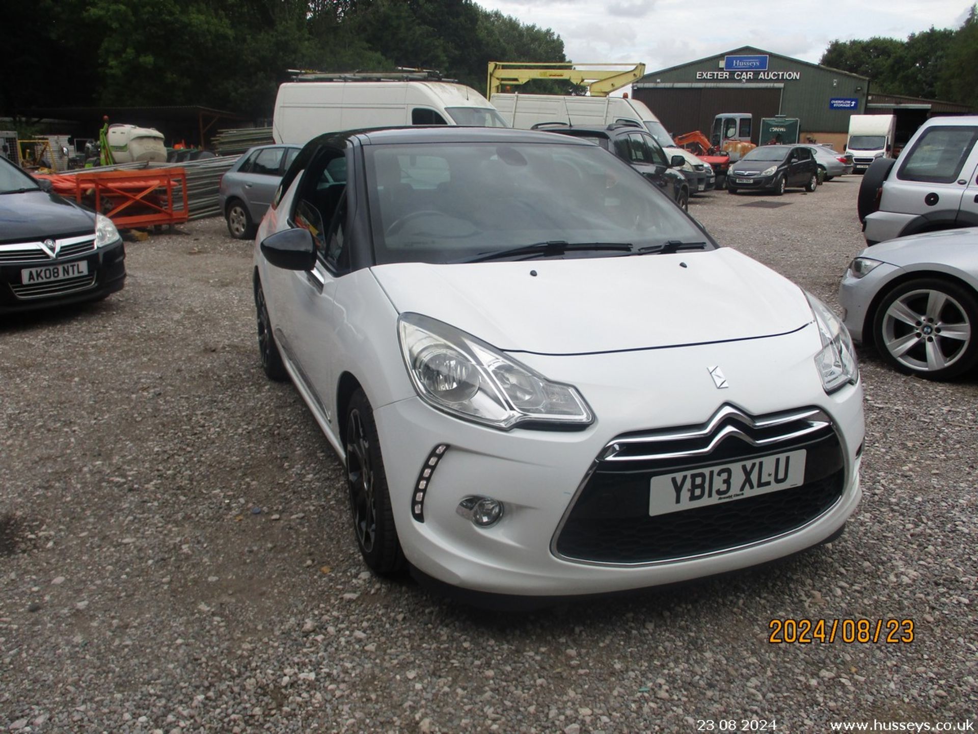 13/13 CITROEN DS3 DSTYLE + E-HDI - 1560cc 3dr Hatchback (White, 120k) - Image 4 of 18