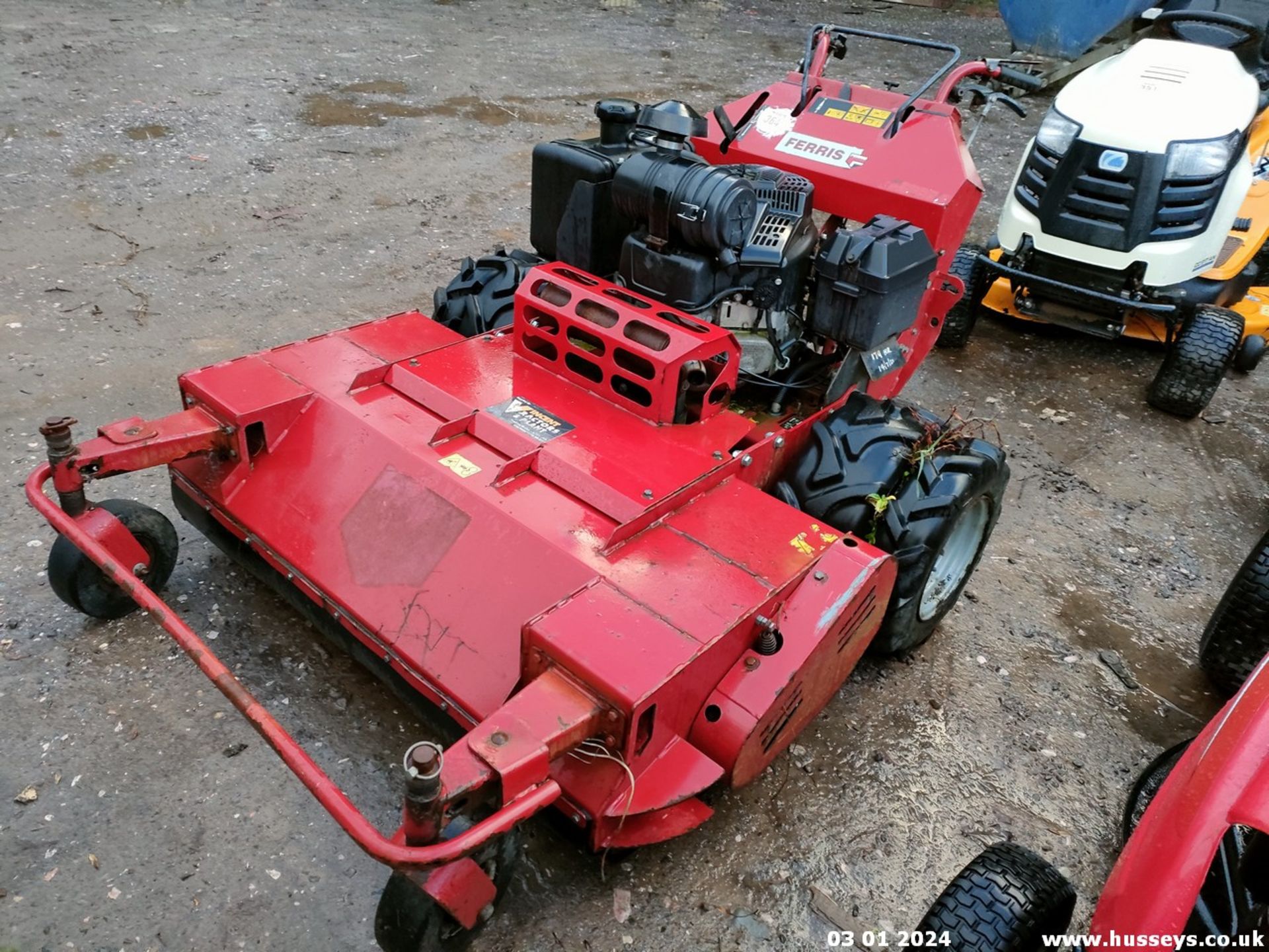 FERRIS OUTFRONT PEDESTRIAN MOWER - Image 4 of 6