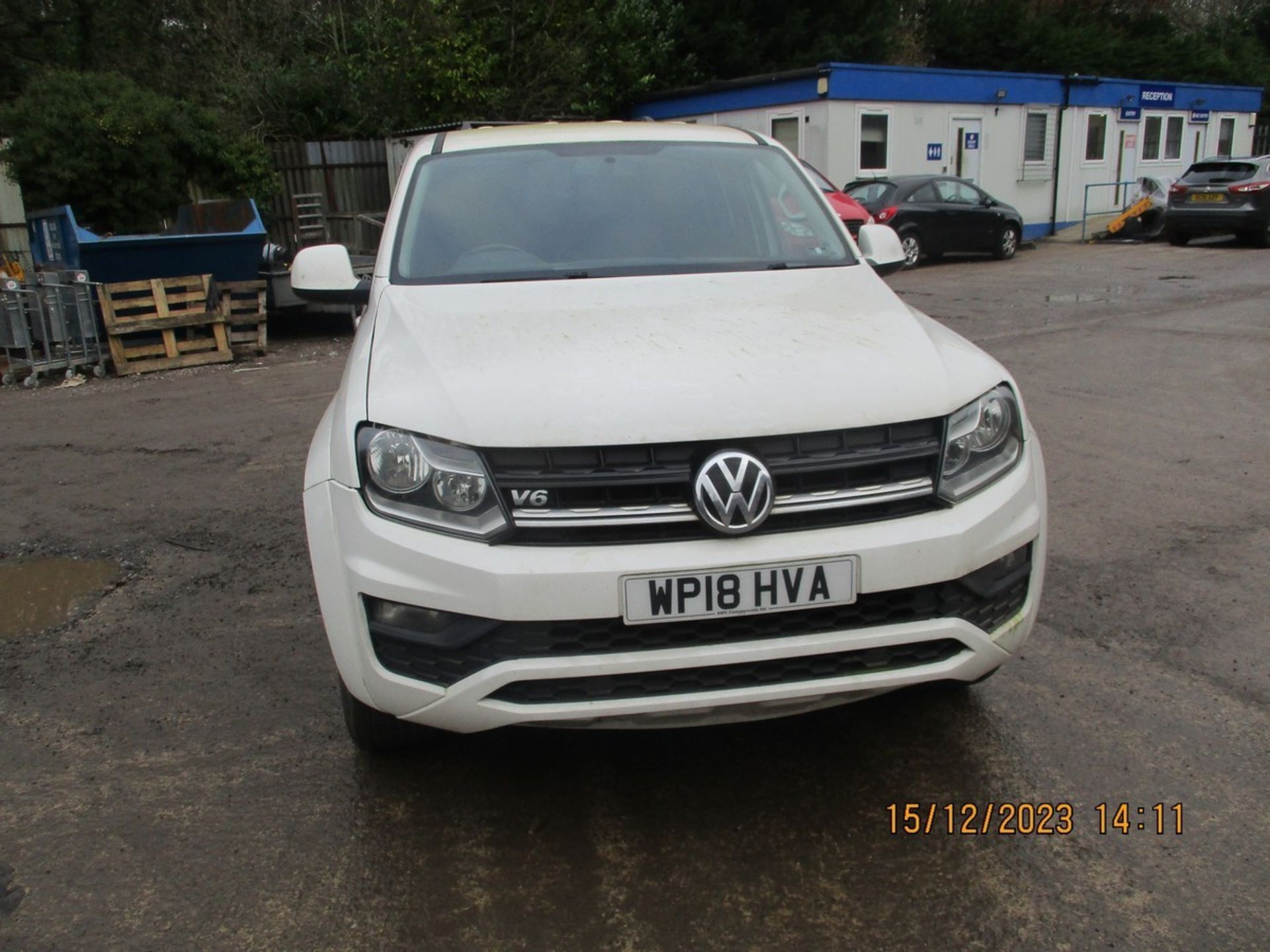 18/18 VOLKSWAGEN AMAROK TRENDLINE V6 TDI 4 - 2967cc 4dr 4x4 (White) - Image 2 of 11