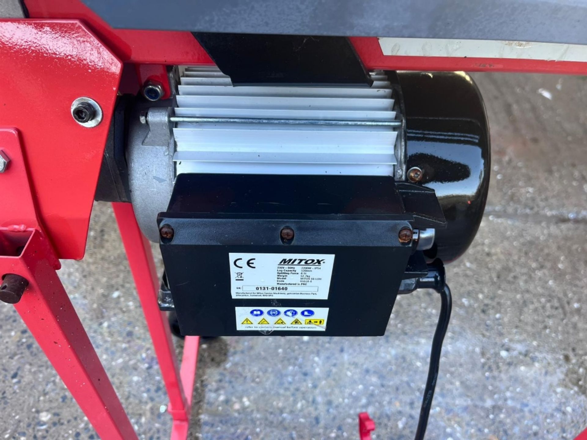 MITOX 240 VOLT LOG SPLITTER RS - Image 5 of 5