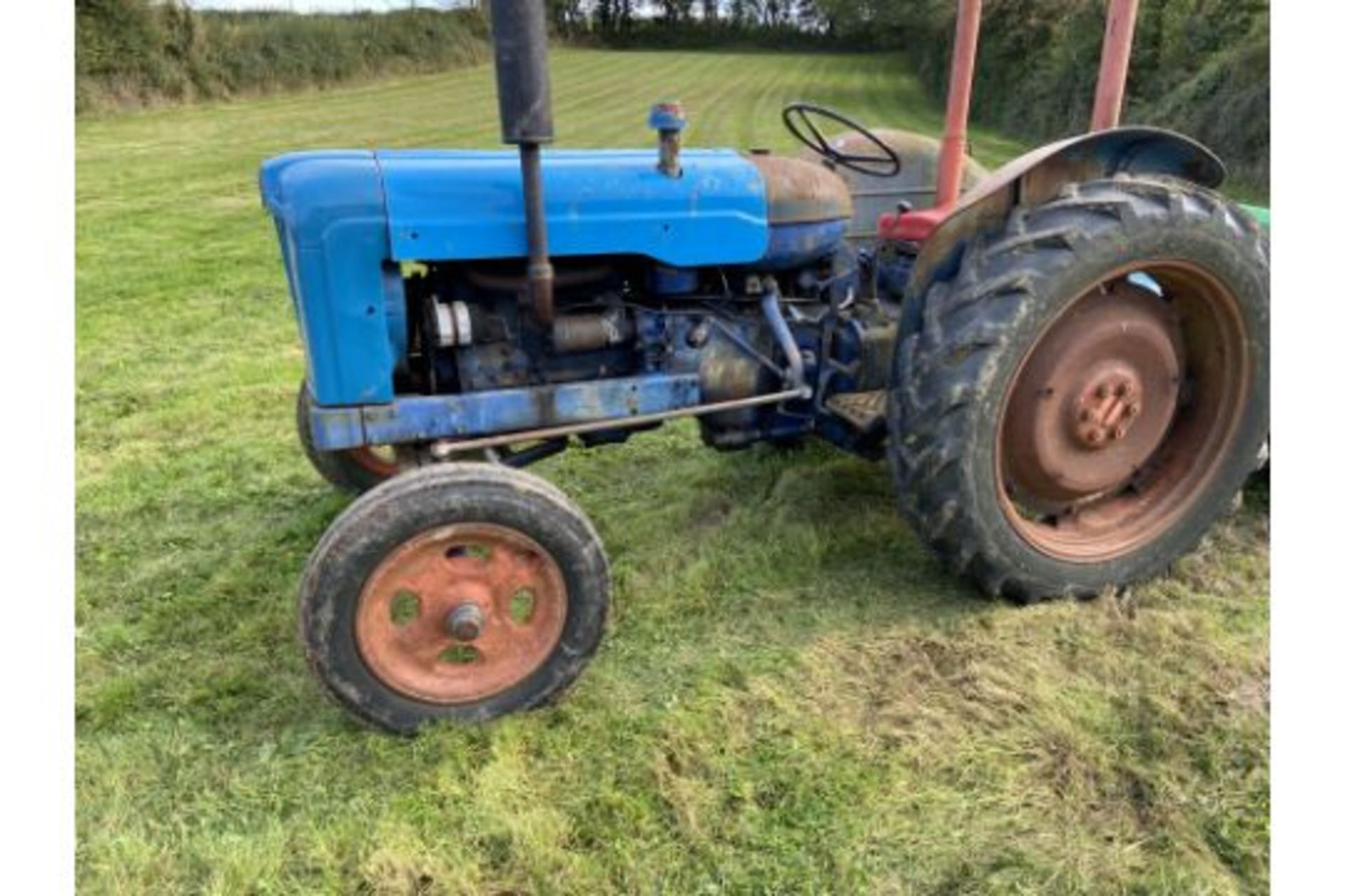 FORDSON MAJOR TRACTOR (TRACTOR ONLY - TOPPER NOT INCLUDED) - Image 4 of 8