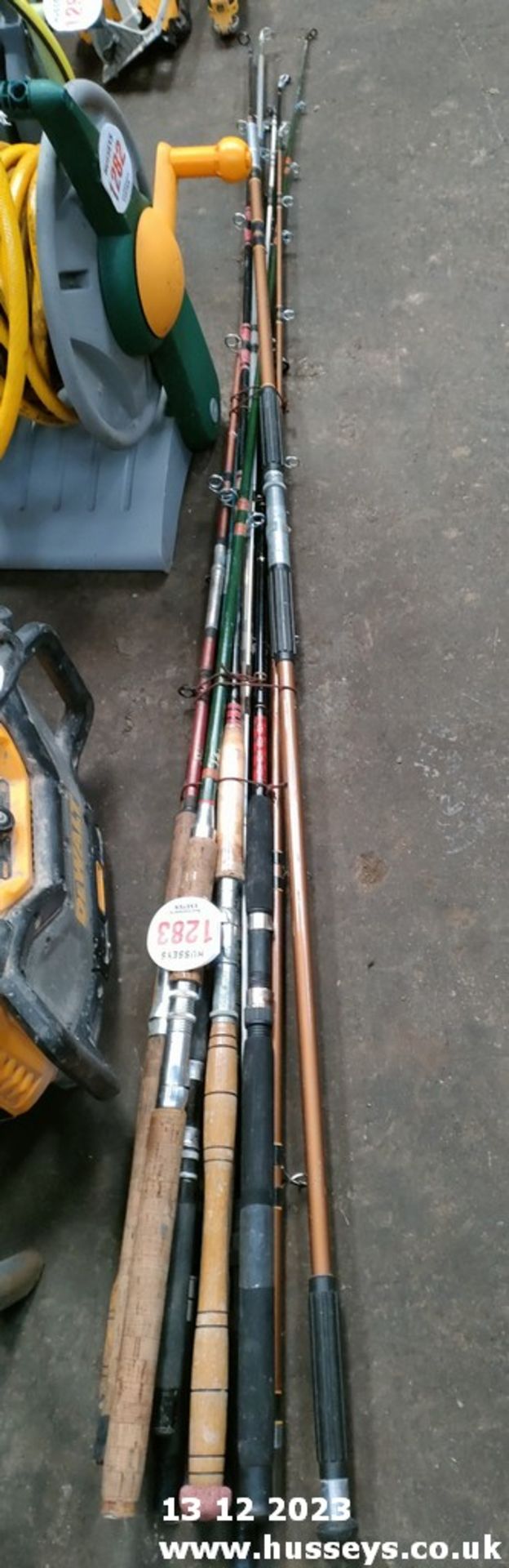 10 FISHING RODS