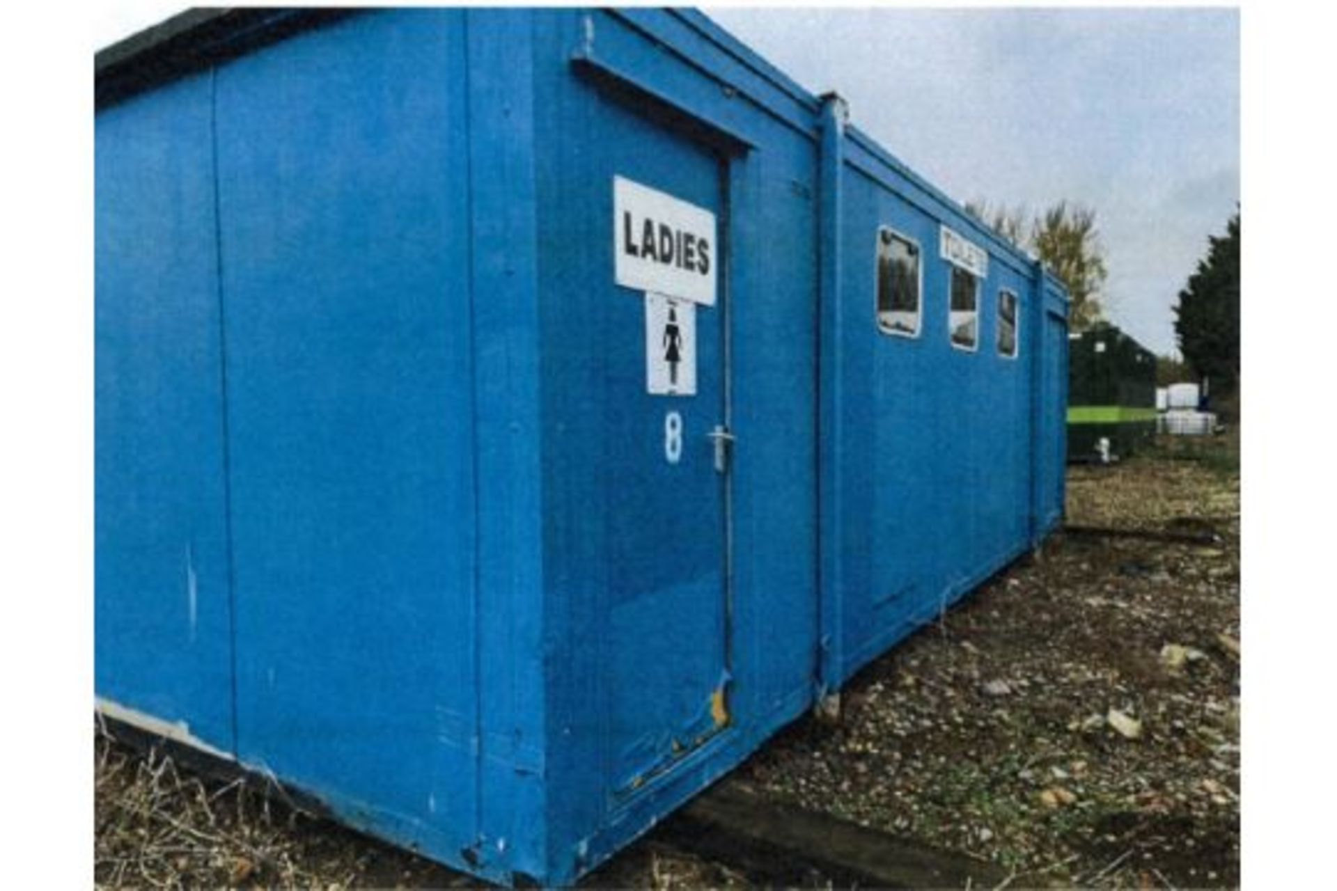 28' X 9' LADIES TOILET. 4 CUBICLES, 4 HANDBASINS. CUPBOARD FOR CLEANING GEAR. SOLD OFFSITE