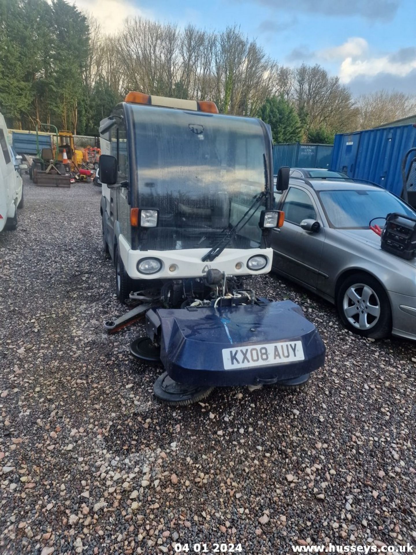 08/08 MATHIEU SWEEPER - 3300cc 2dr (White) - Image 2 of 6