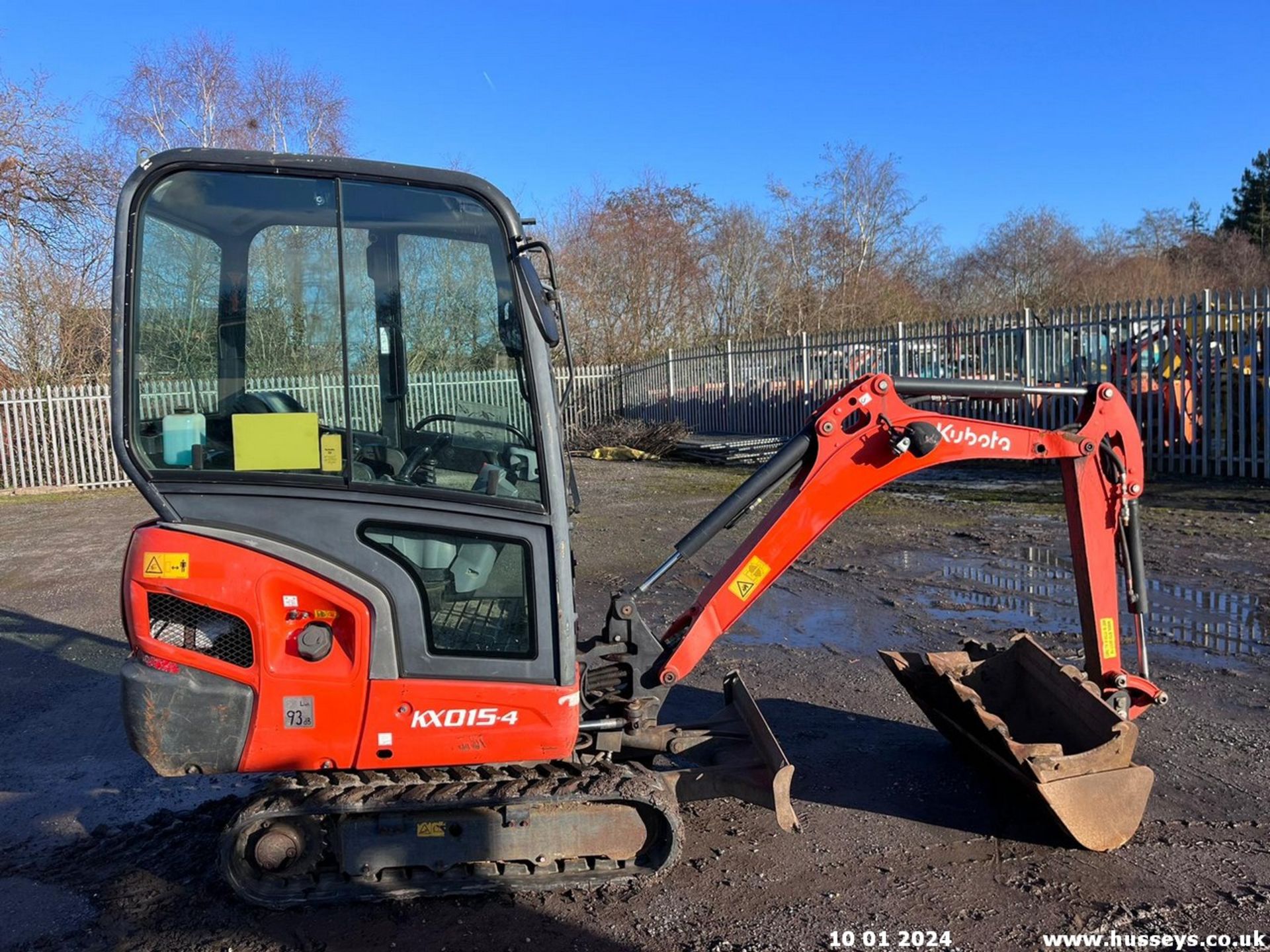 KUBOTA KX015-4 DIGGER 2017 1886HRS 3 BUCKETS & QH, RED & BLACK KEYS RTD - Image 4 of 13