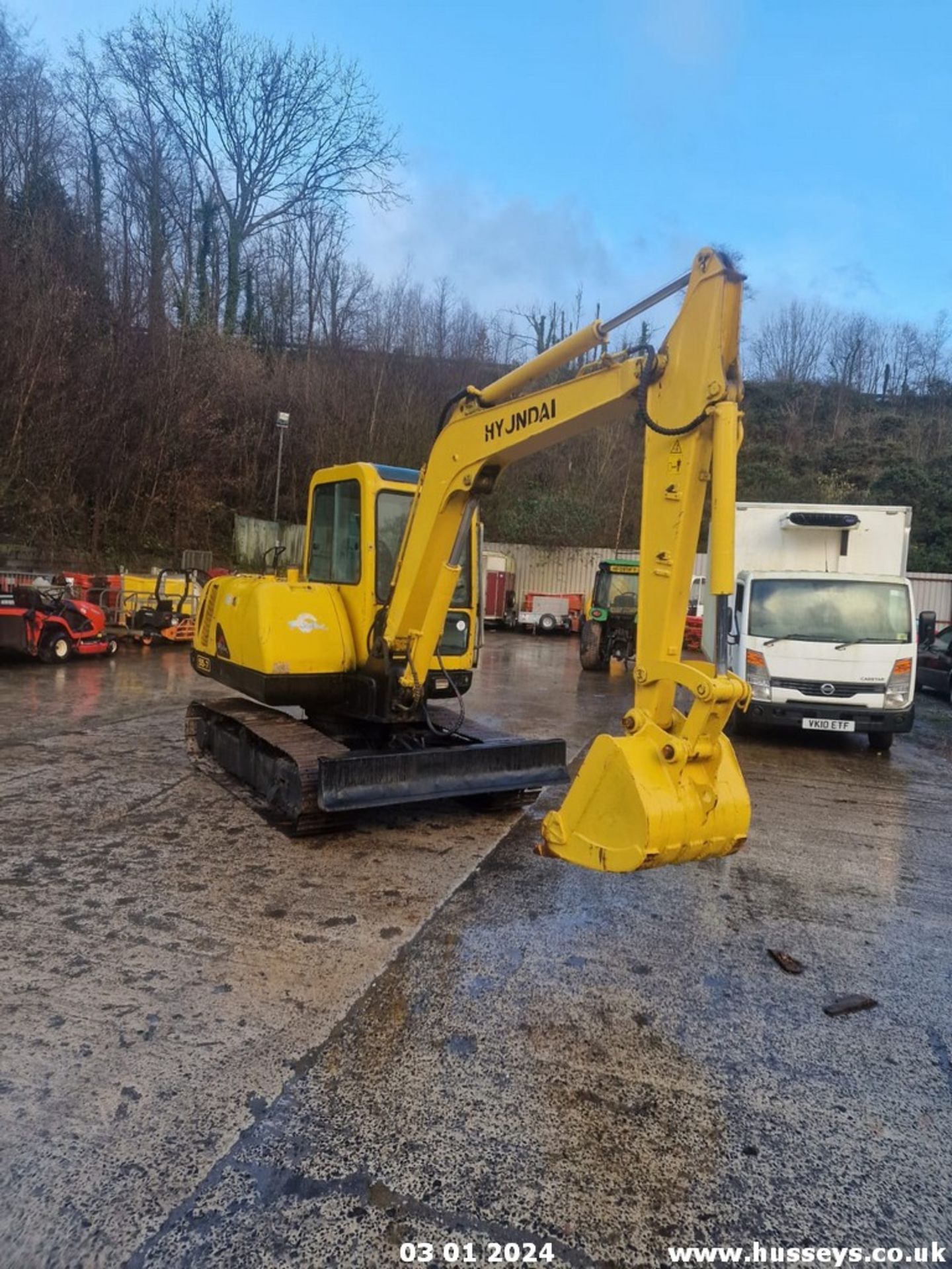 HYUNDAI R55-7 ROBEX EXCAVATOR 2015 ON THE PLATE C.W BUCKET SOLD TO SETTLE A DEBT - Image 3 of 9