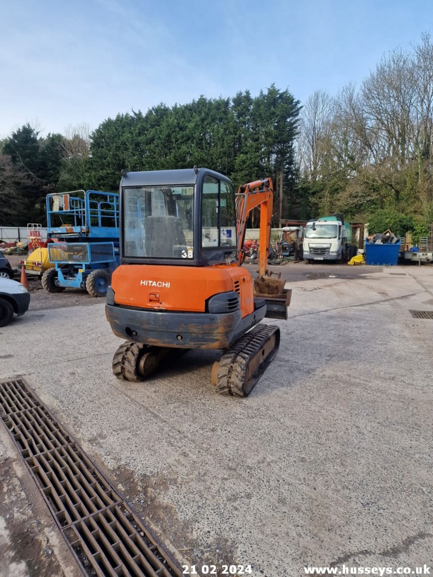 HITACHI ZAXIS 30 DIGGER C.W 2 BUCKETS 2004 4780HRS SHOWING RDD - Image 5 of 12