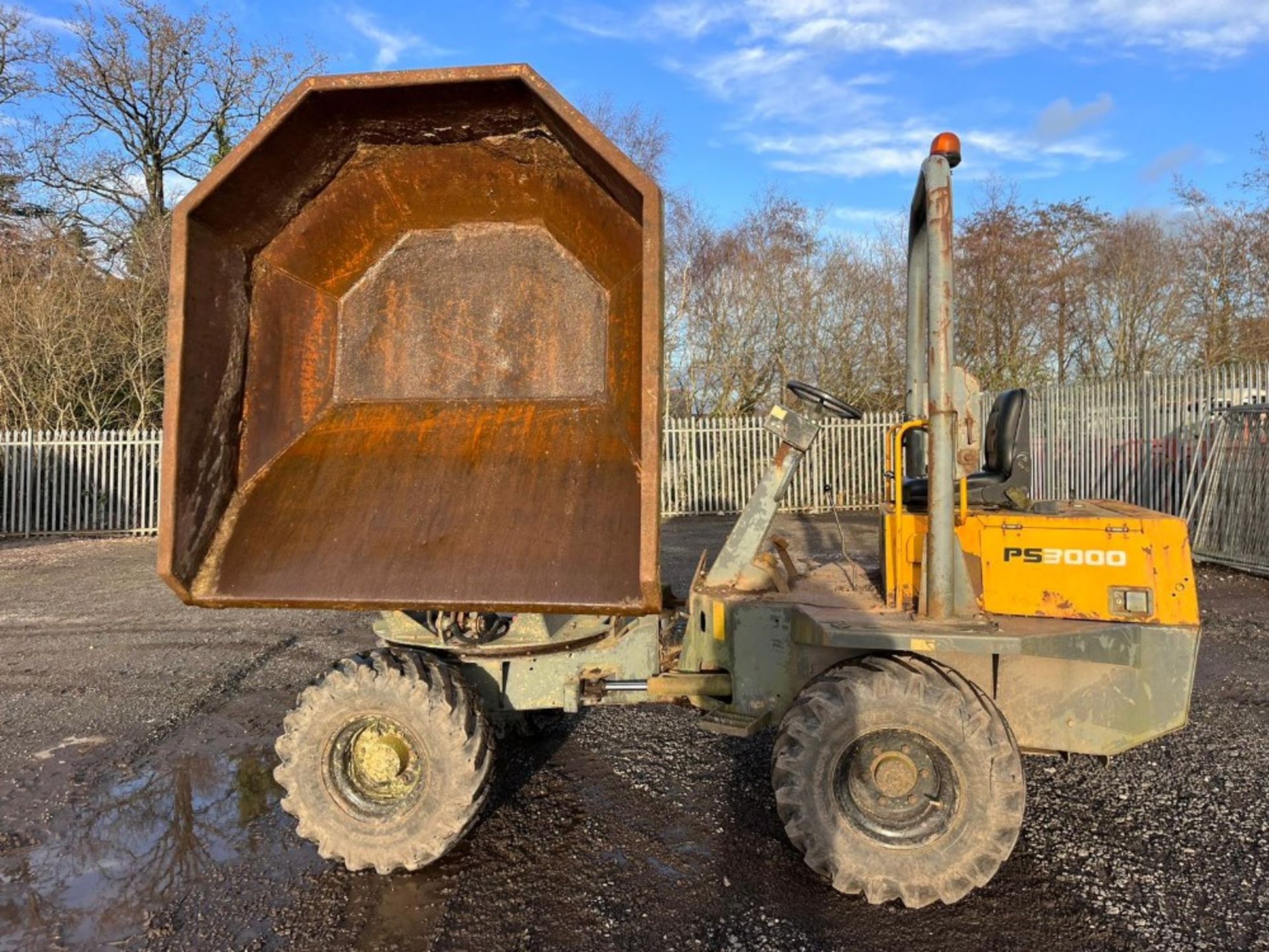 BENFORD TEREX 3 TON SWIVEL DUMPER KUBOTA ENGINE MANUAL GEAR BOX RDTS - Image 4 of 22