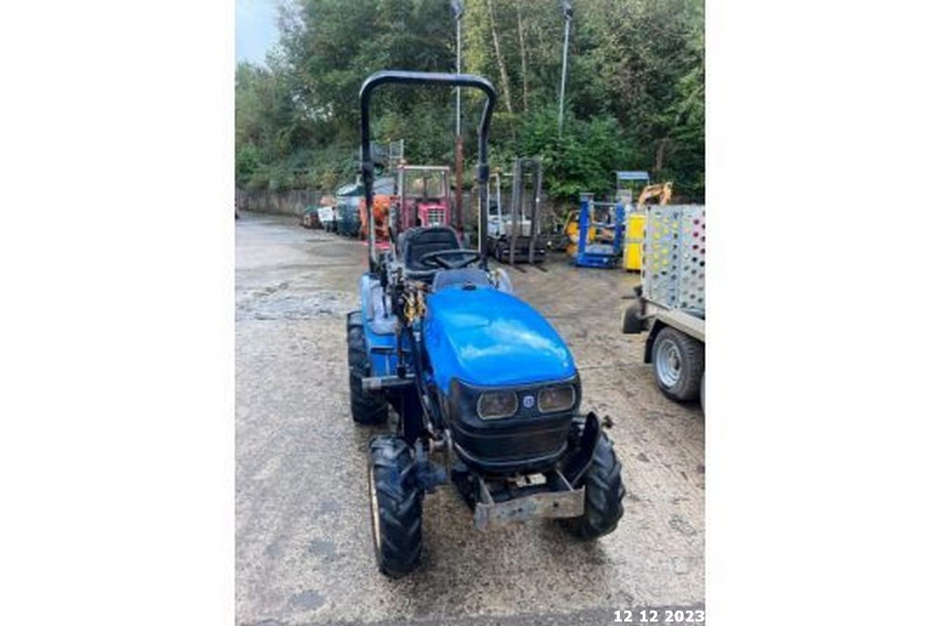 NEW HOLLAND TC21D COMPACT TRACTOR SHOWING 4028HRS - Image 7 of 21