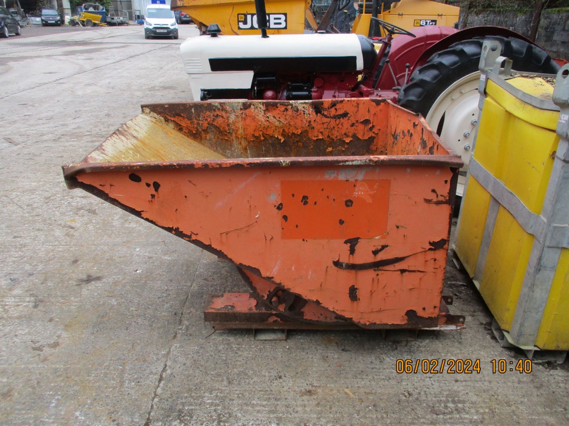 FORKLIFT TIPPING SKIP - Image 2 of 3