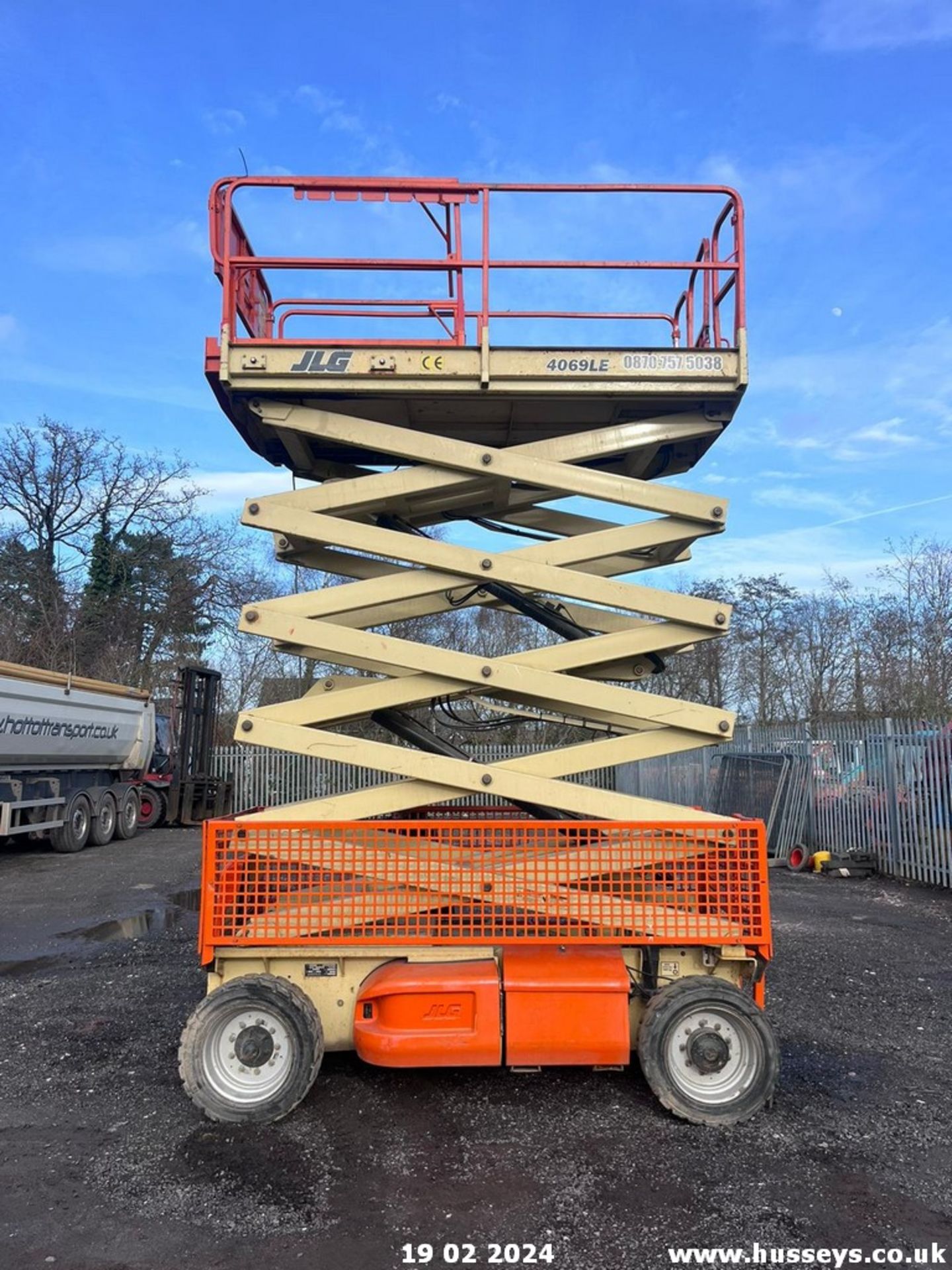 JLG 4069LE BATTERY SCISSOR LIFT DL - Image 5 of 17