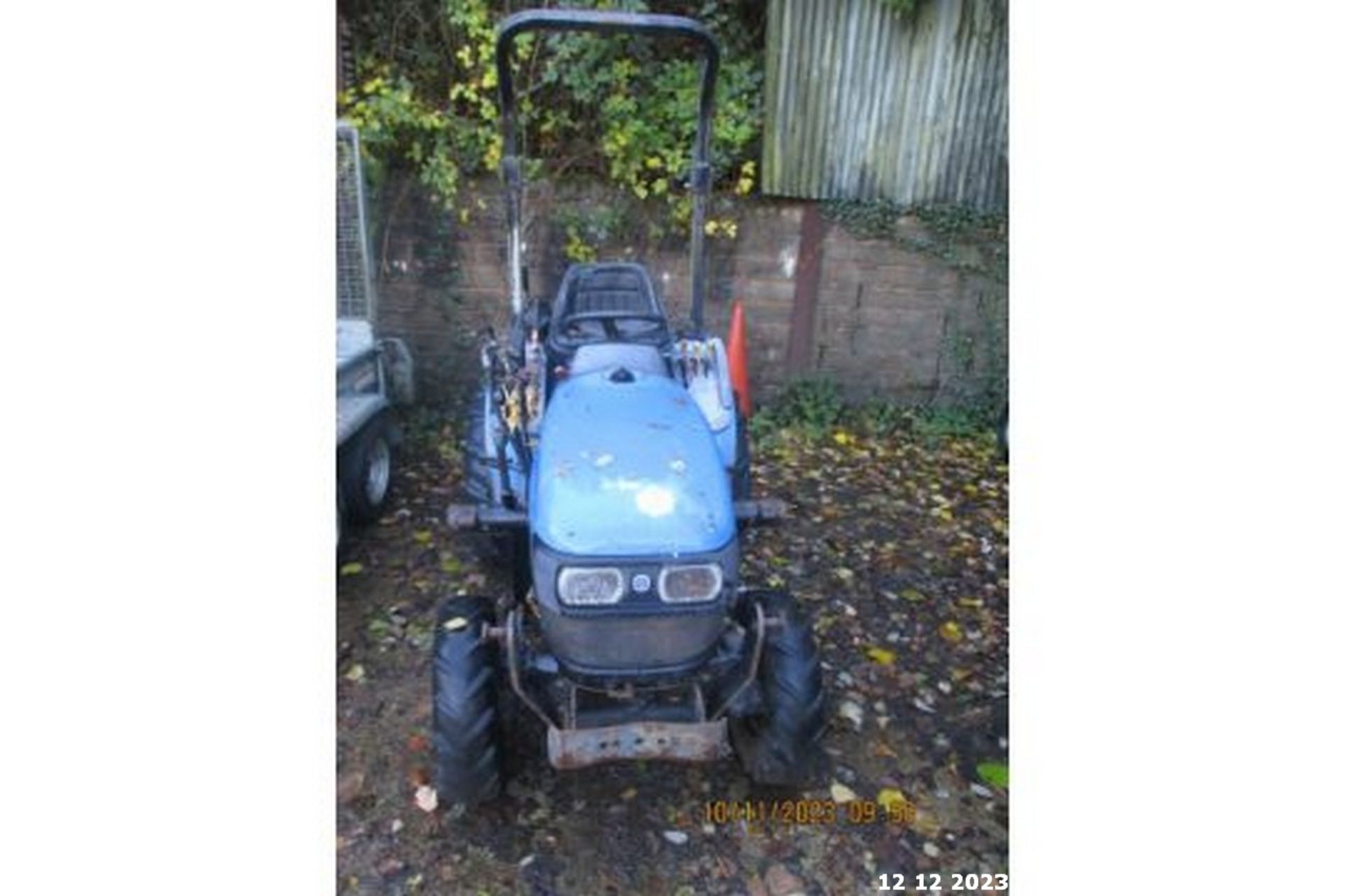 NEW HOLLAND TC21D COMPACT TRACTOR SHOWING 4028HRS - Image 4 of 21