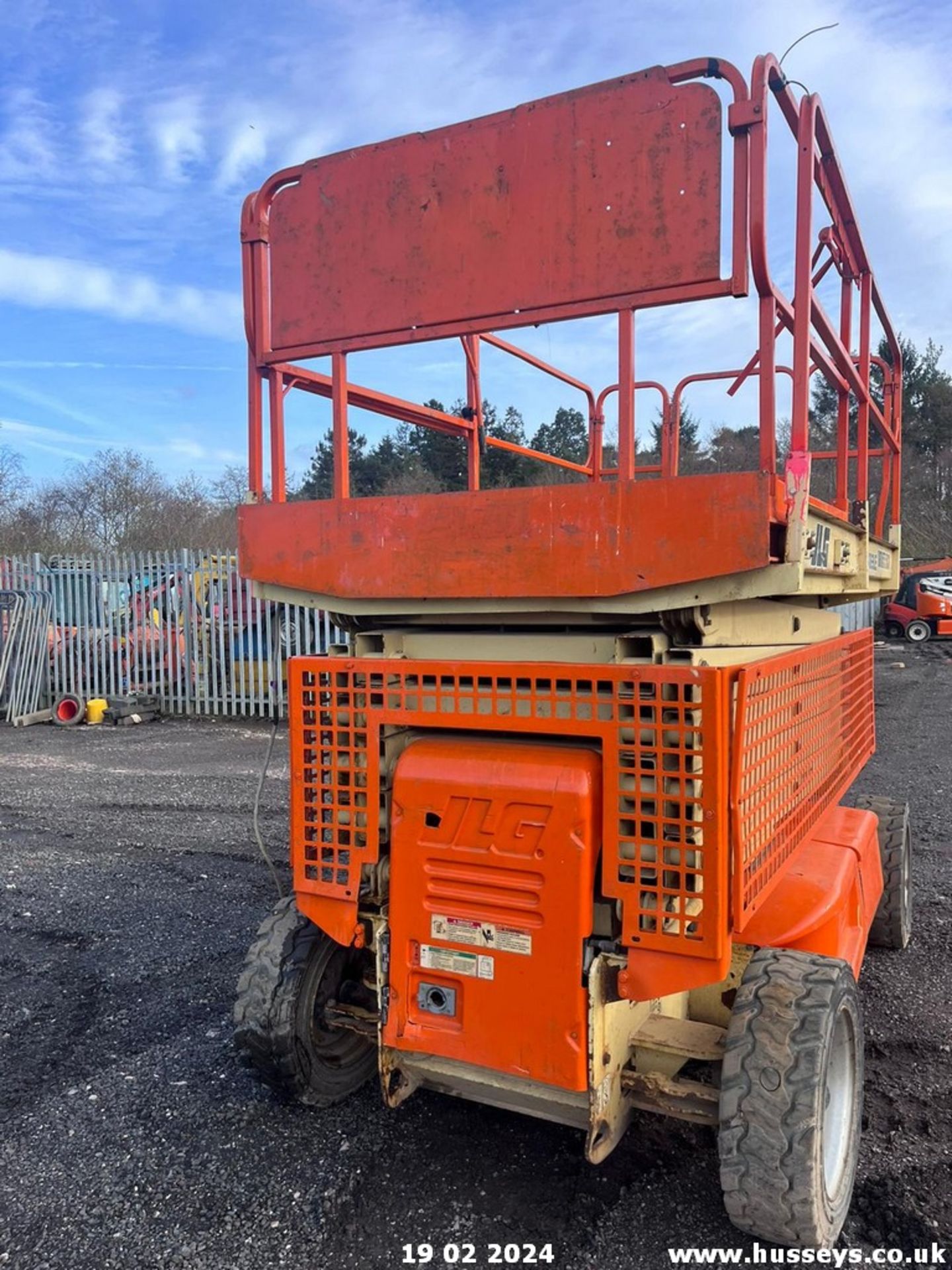 JLG 4069LE BATTERY SCISSOR LIFT DL - Image 4 of 17