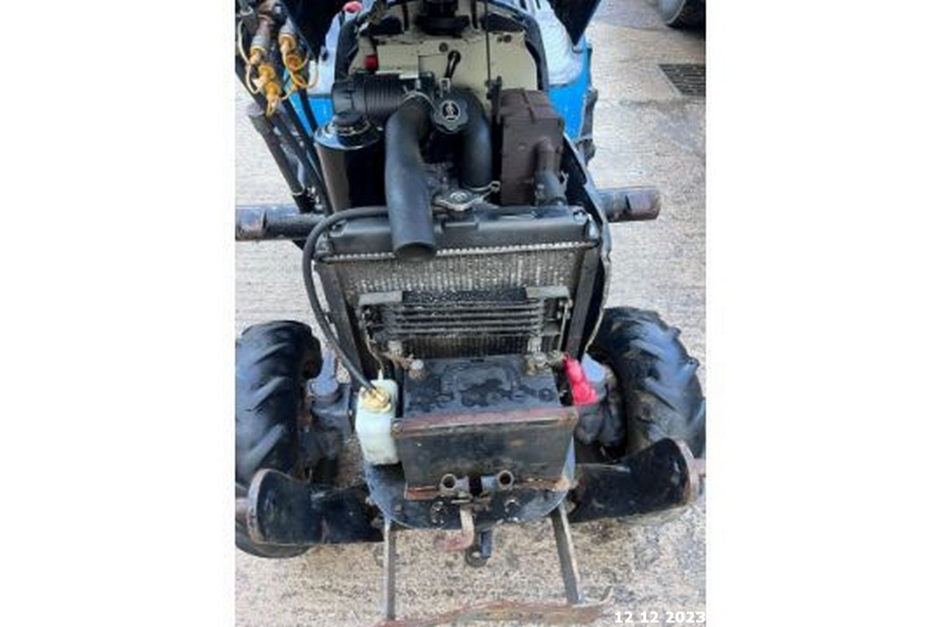 NEW HOLLAND TC21D COMPACT TRACTOR SHOWING 4028HRS - Image 11 of 21