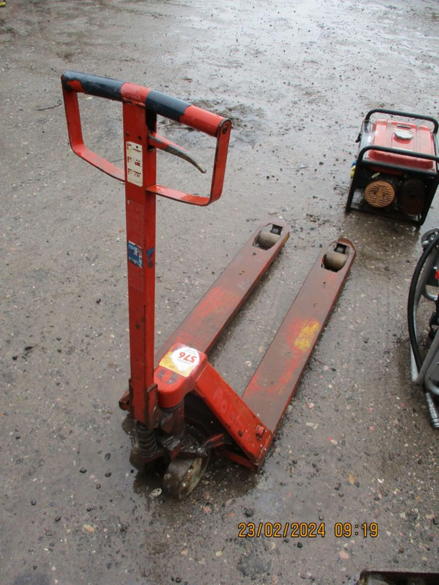 PALLET TRUCKS - Image 2 of 2