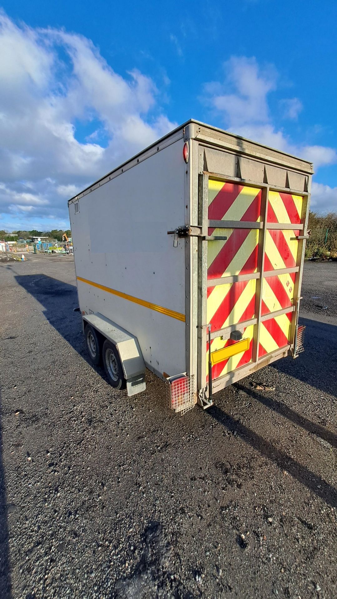 2016 Tyrone Snell box trailer. GVW 2600, dimensions are W 2.0m H 2.4m L 4.5m, located