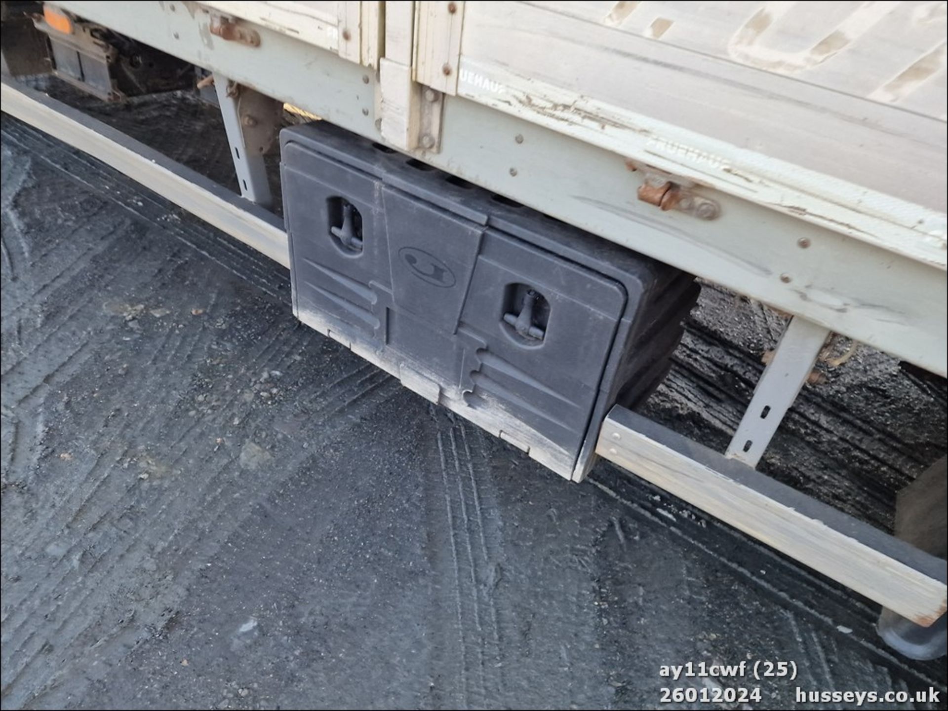 11/11 MITSUBISHI FUSO CANTER - 2998cc 2dr Flat Bed (Grey) - Image 25 of 32