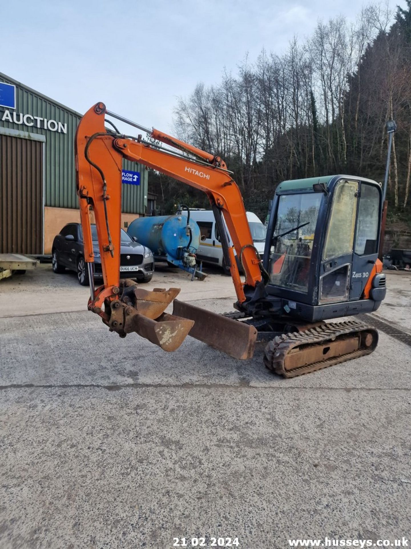 HITACHI ZAXIS 30 DIGGER C.W 2 BUCKETS 2004 4780HRS SHOWING RDD