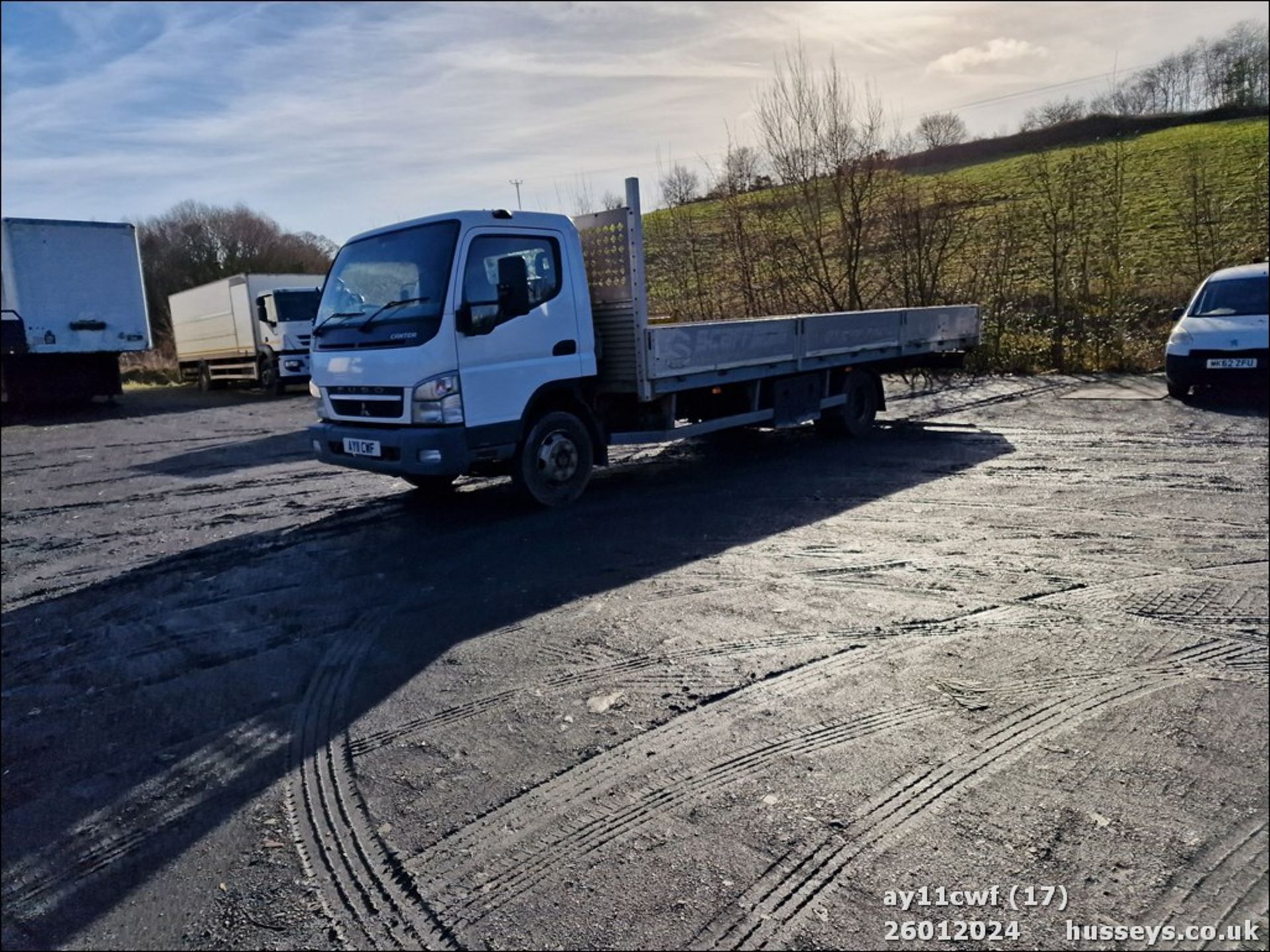 11/11 MITSUBISHI FUSO CANTER - 2998cc 2dr Flat Bed (Grey) - Image 17 of 32