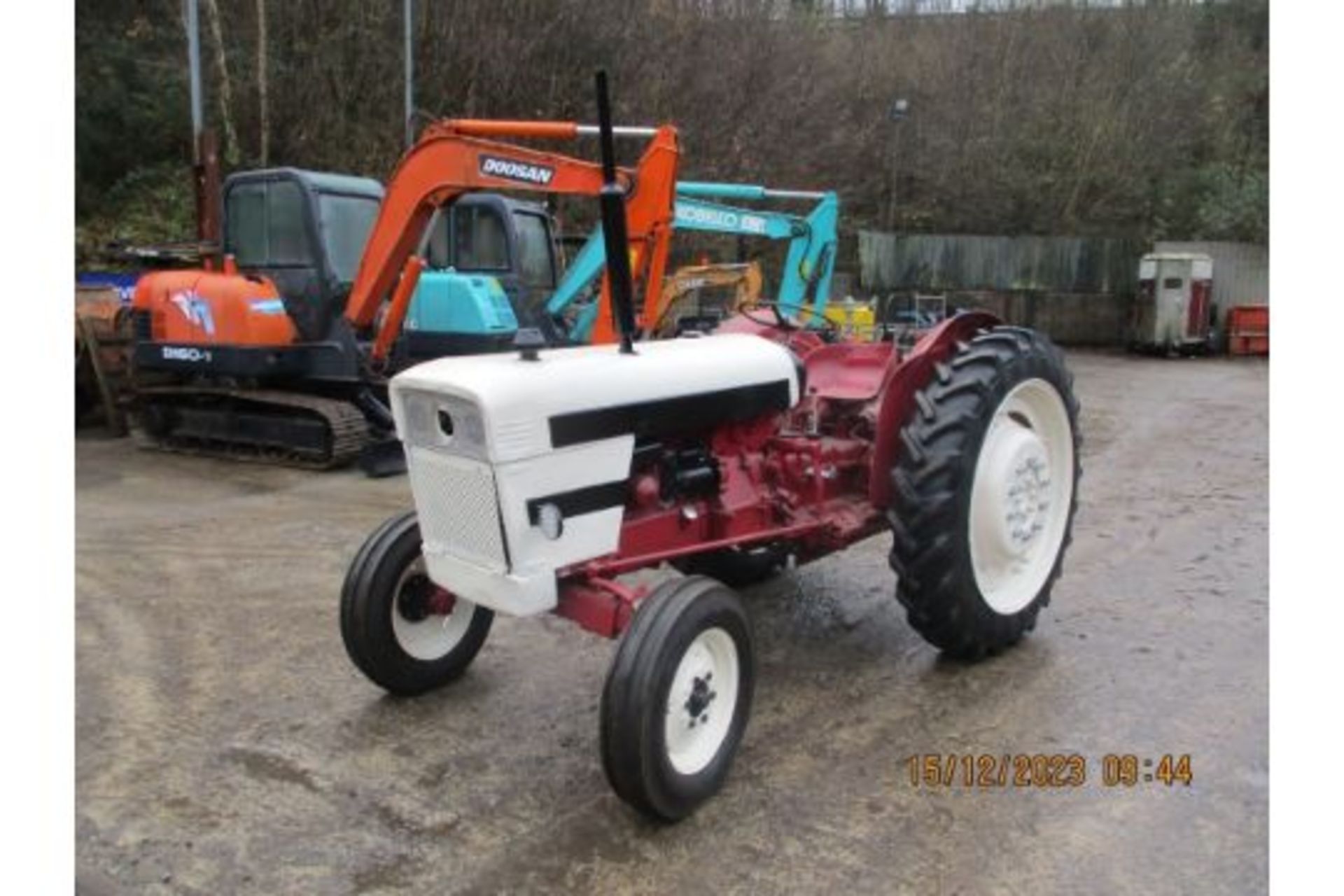 DAVID BROWN TRACTOR - Image 3 of 6