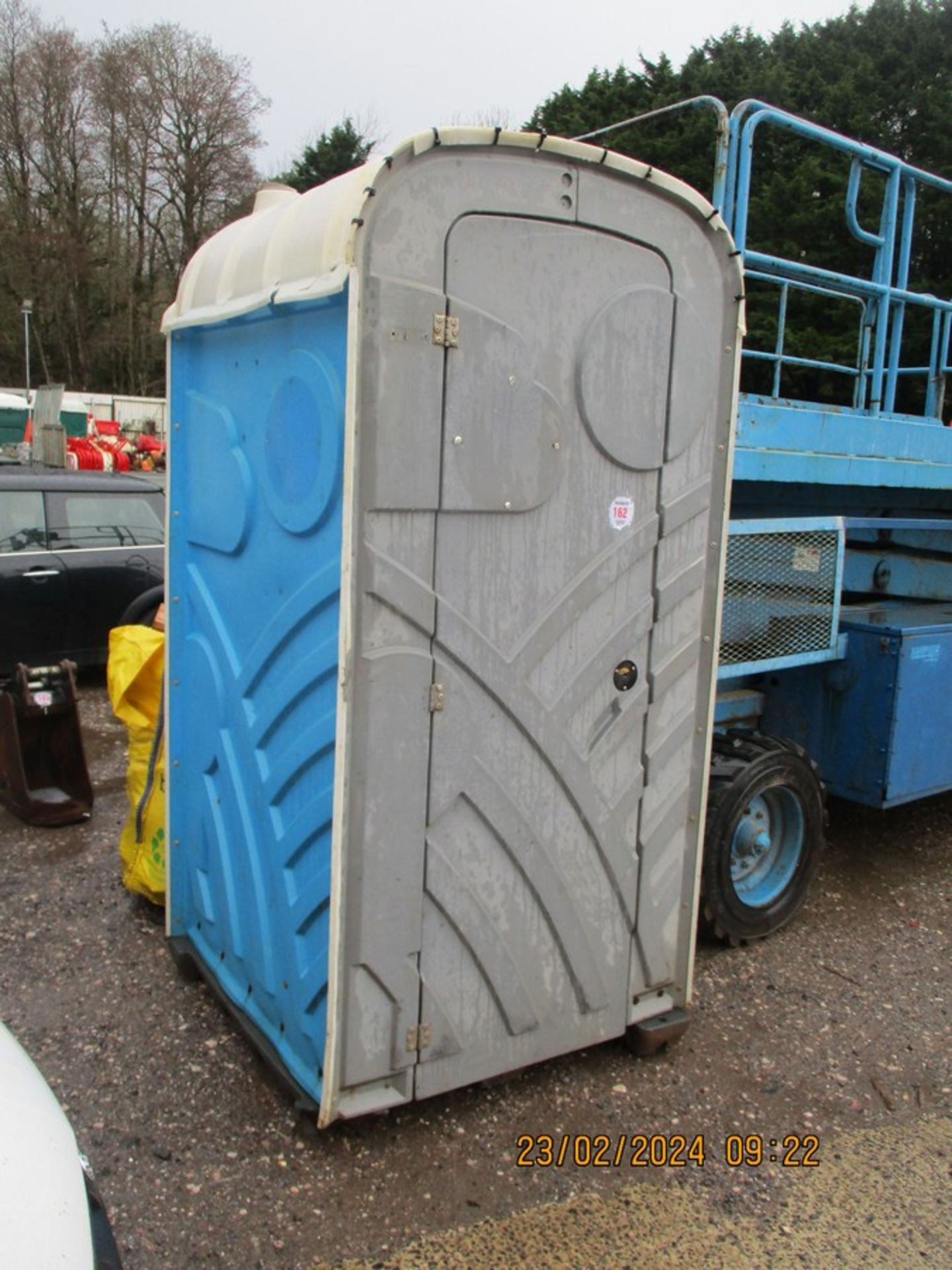 PORTABLE TOILET