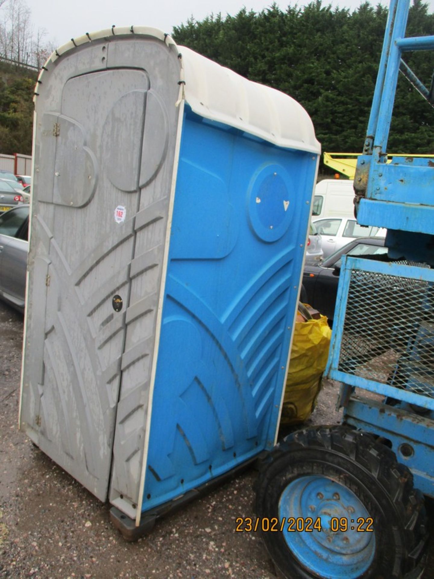 PORTABLE TOILET - Image 2 of 3