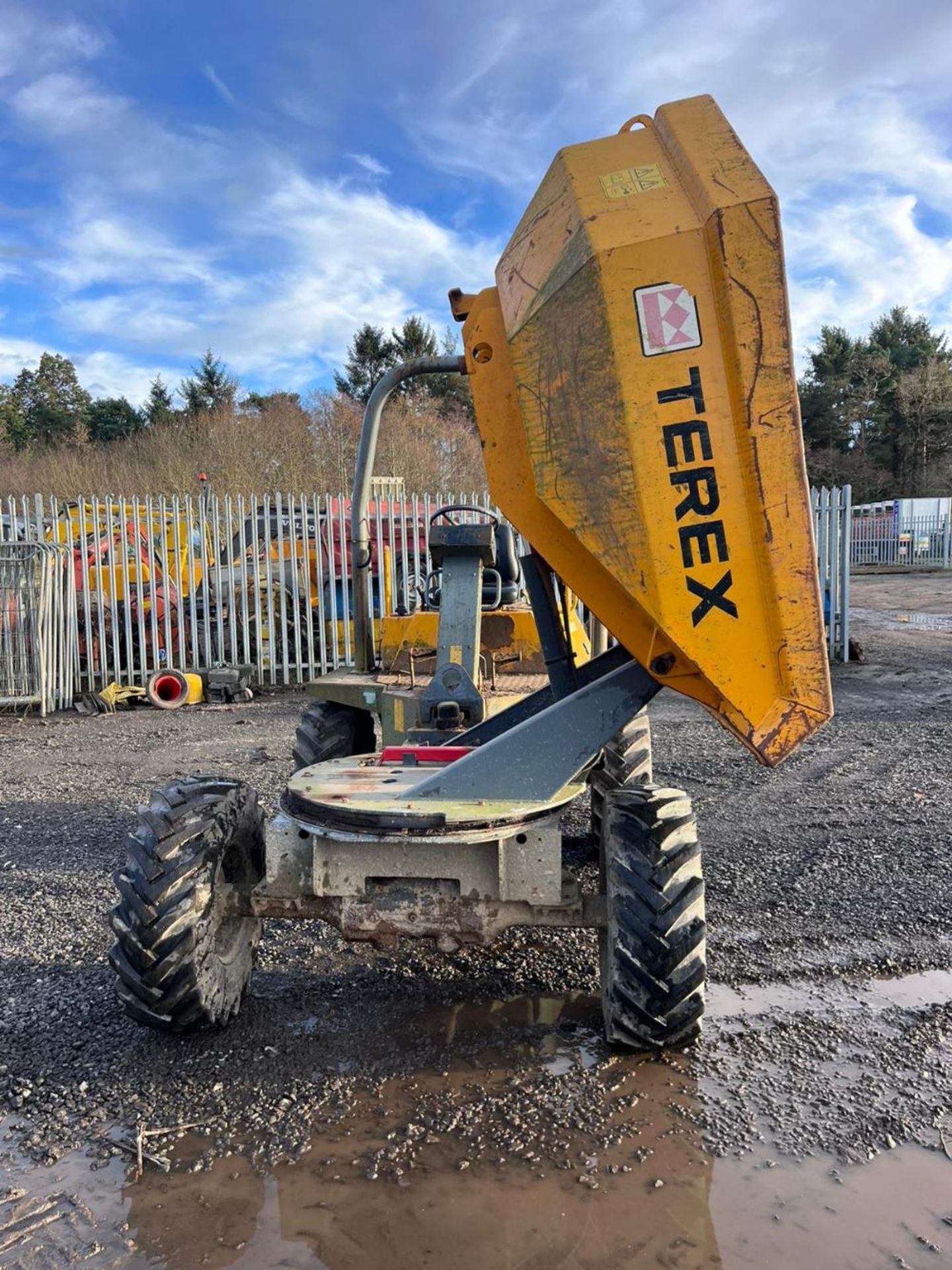 BENFORD TEREX 3 TON SWIVEL DUMPER KUBOTA ENGINE MANUAL GEAR BOX RDTS - Image 5 of 22