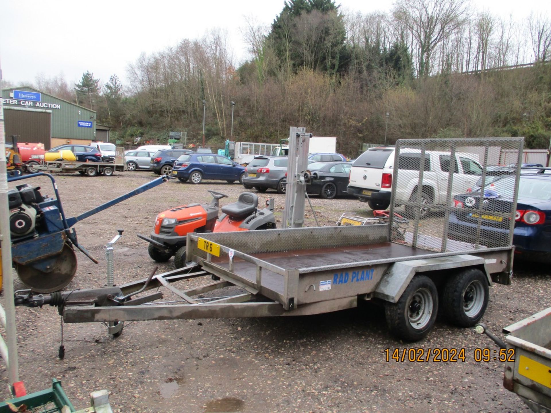 INDESPENSION TWIN AXLE PLANT TRAILER APPROX 10'X6'