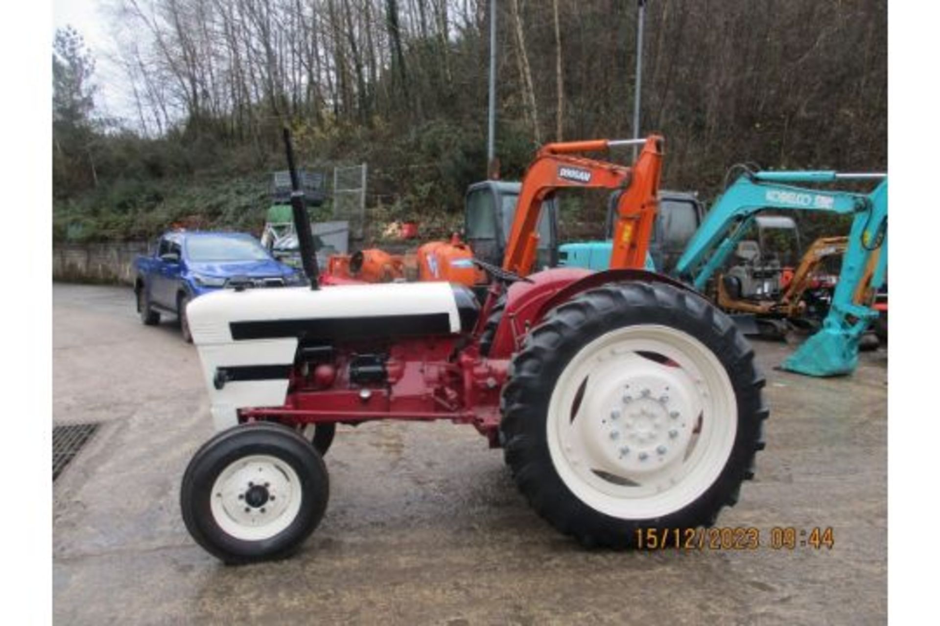 DAVID BROWN TRACTOR - Image 4 of 6
