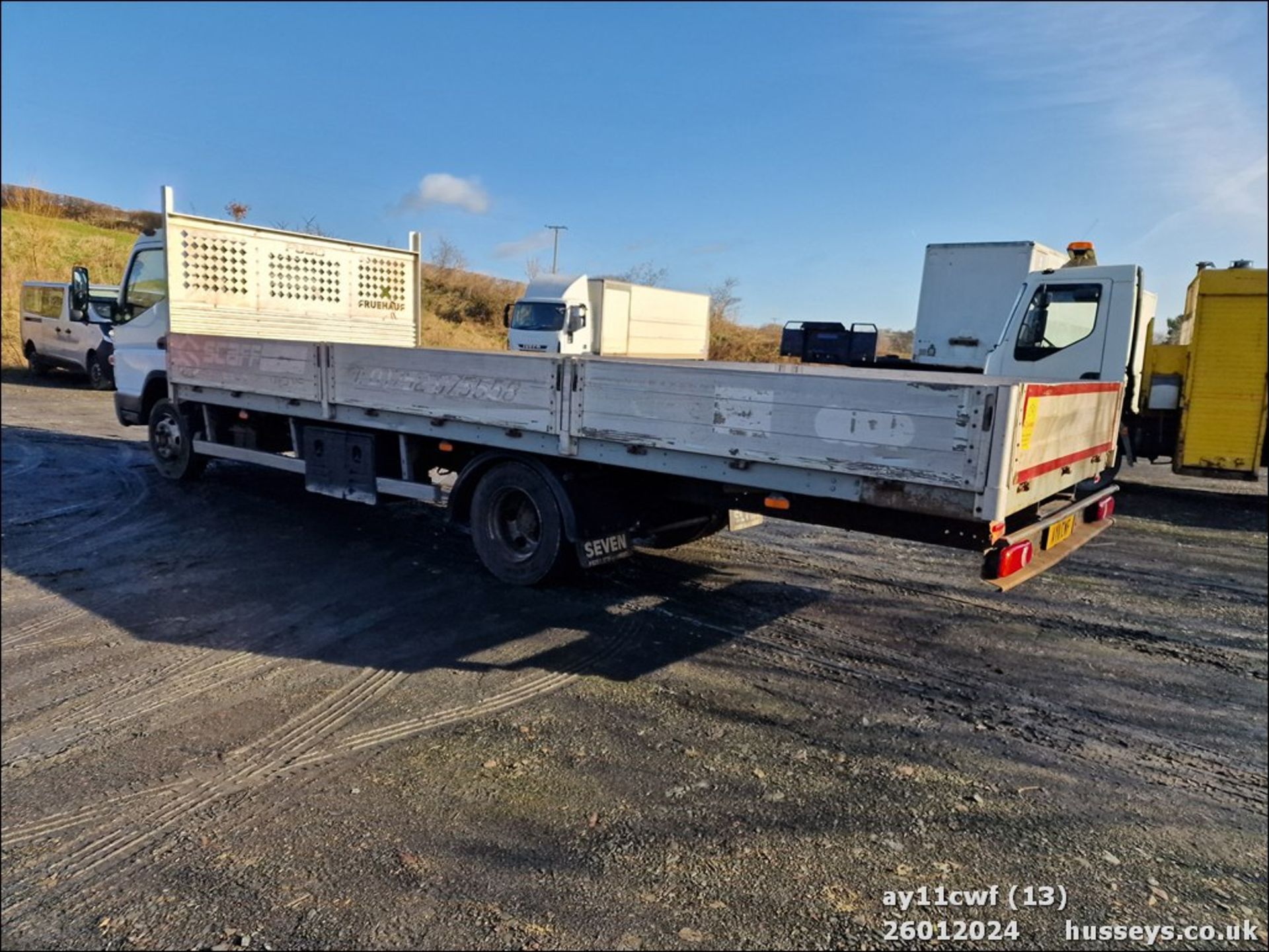 11/11 MITSUBISHI FUSO CANTER - 2998cc 2dr Flat Bed (Grey) - Image 13 of 32