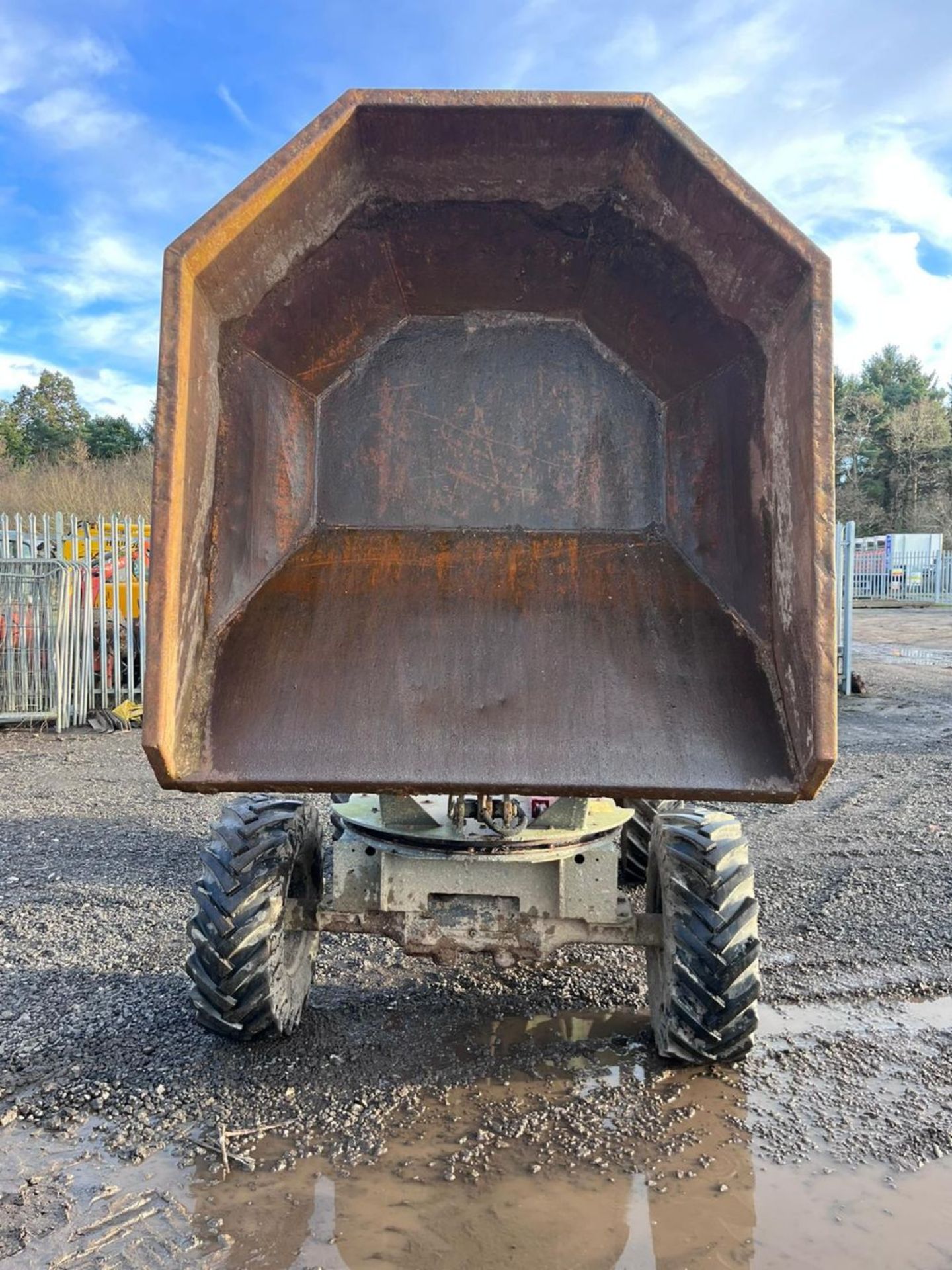 BENFORD TEREX 3 TON SWIVEL DUMPER KUBOTA ENGINE MANUAL GEAR BOX RDTS - Image 6 of 22