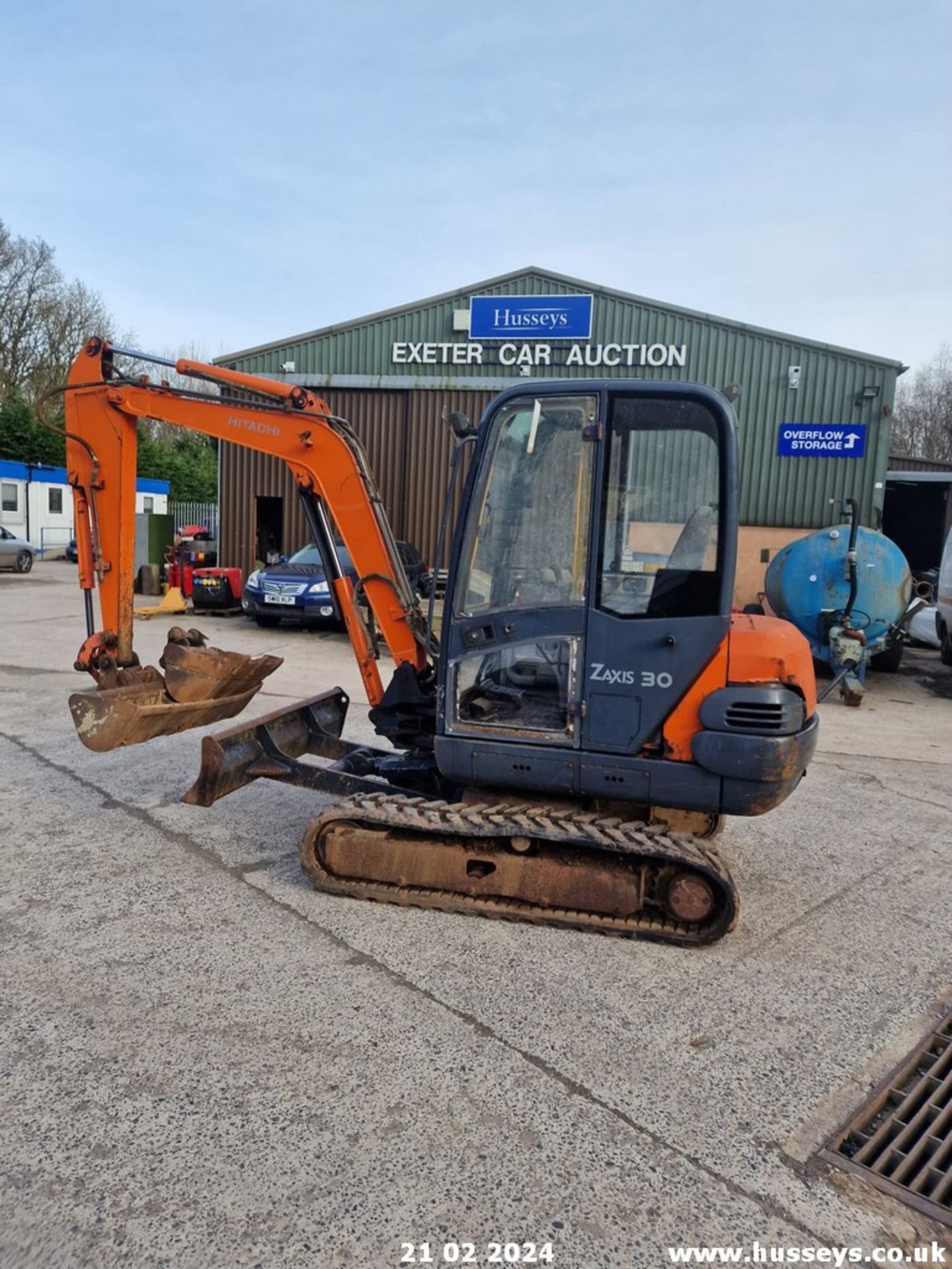 HITACHI ZAXIS 30 DIGGER C.W 2 BUCKETS 2004 4780HRS SHOWING RDD - Image 7 of 12