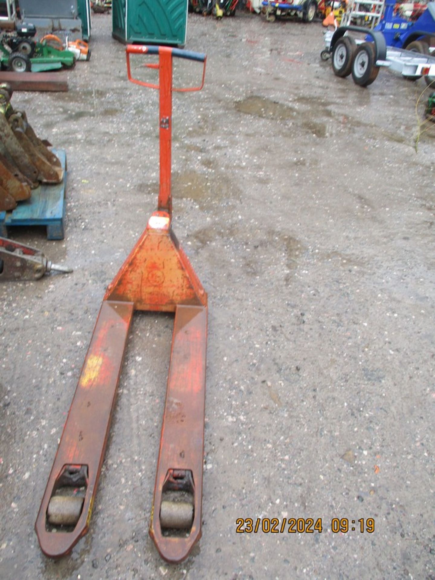 PALLET TRUCKS