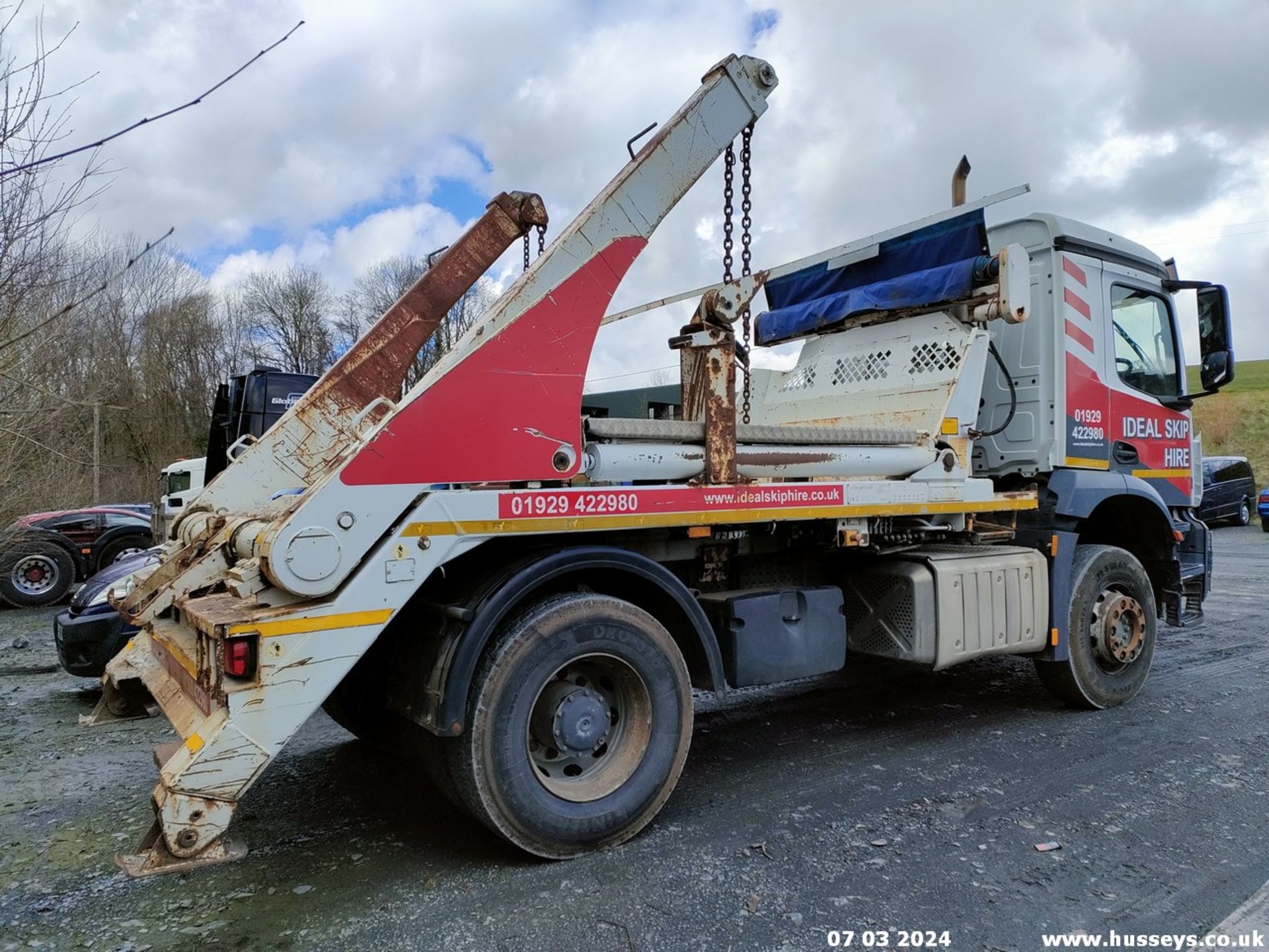 13/63 MERCEDES AROCS (1) SKIP LORRY - 7698cc 2dr (White) - Image 12 of 50