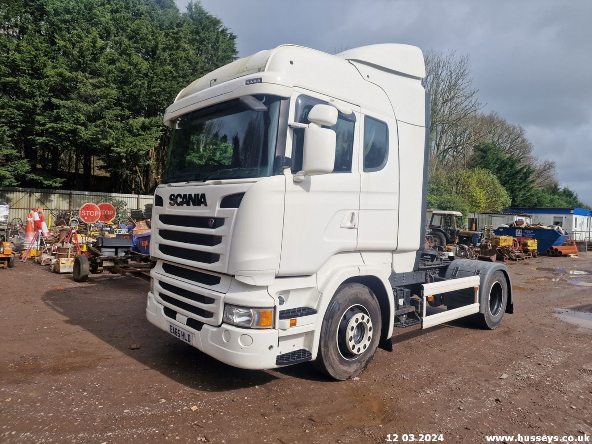 15/65 SCANIA R-SRS L-CLASS - 12740cc 2dr Tractor Unit (White) - Image 6 of 15