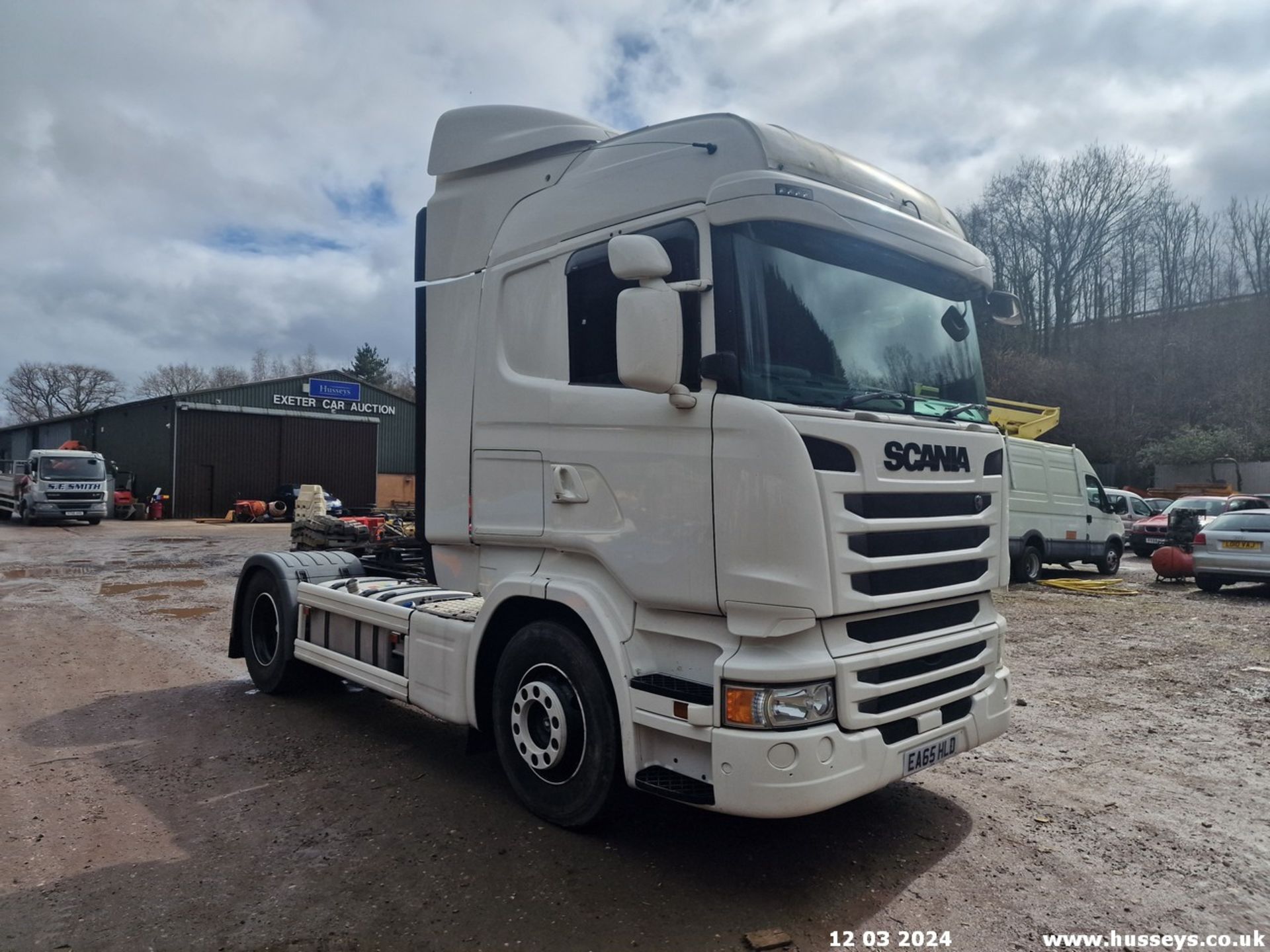 15/65 SCANIA R-SRS L-CLASS - 12740cc 2dr Tractor Unit (White) - Image 3 of 15