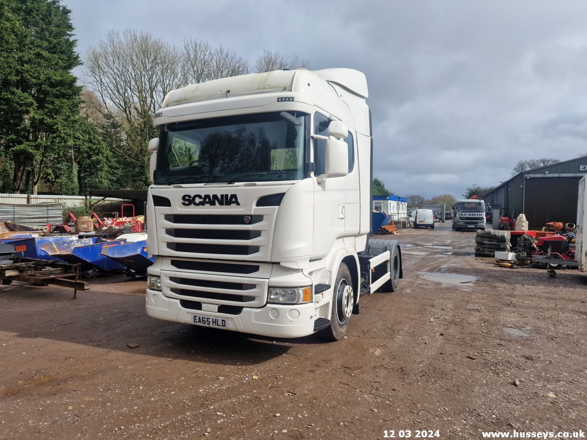 15/65 SCANIA R-SRS L-CLASS - 12740cc 2dr Tractor Unit (White) - Image 2 of 15
