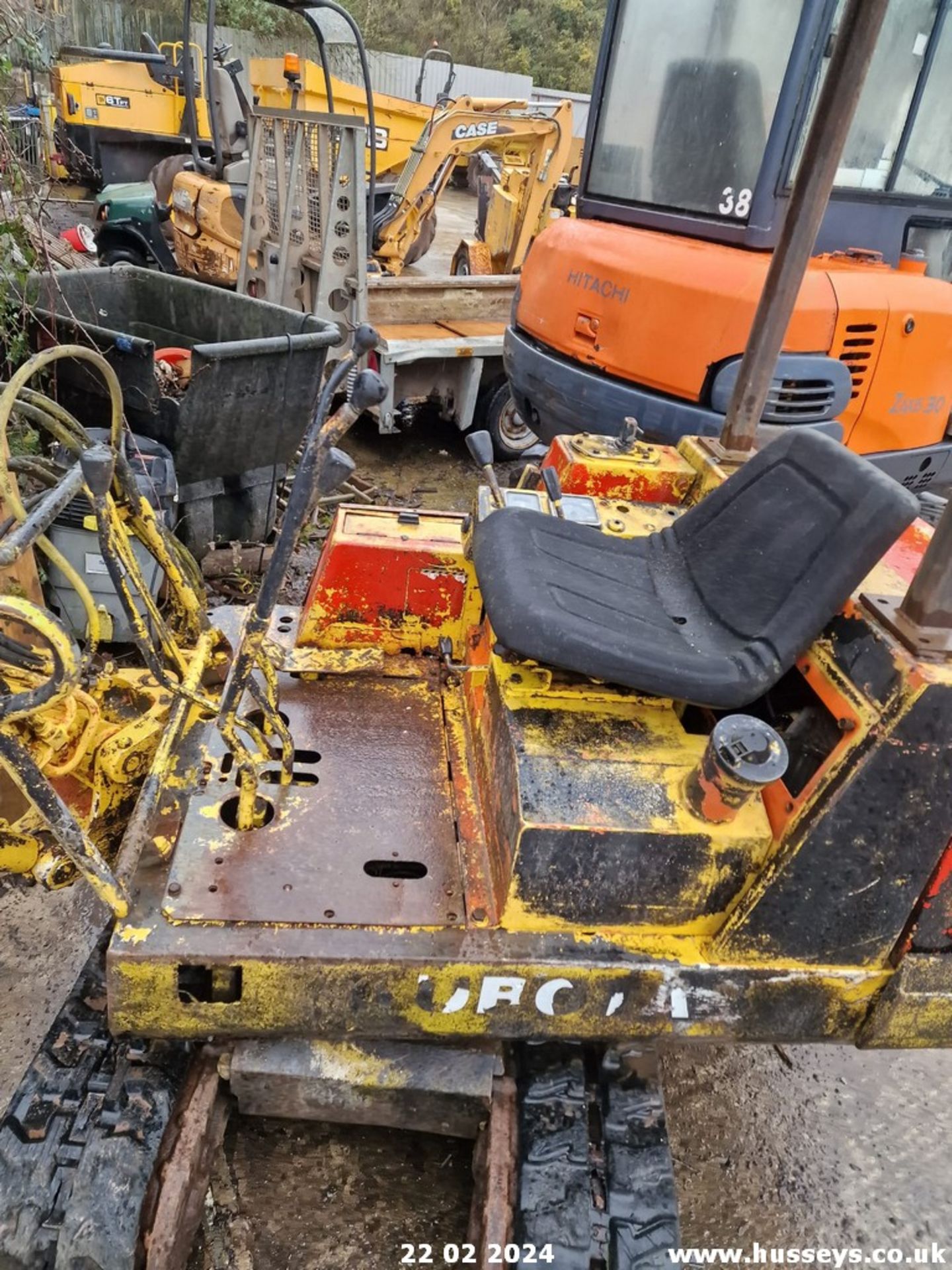 KUBOTA H36 MINI DIGGER (NO BATTERY) - Image 5 of 5