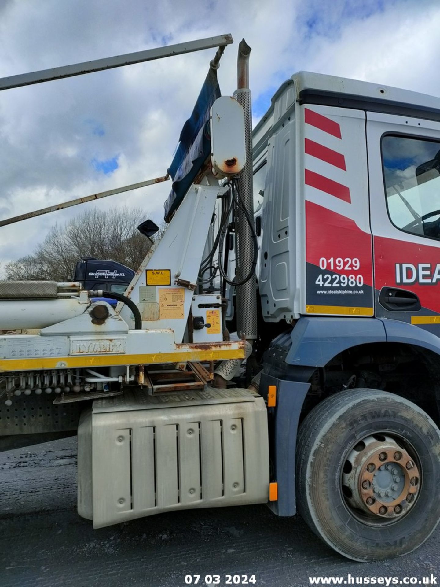 13/63 MERCEDES AROCS (1) SKIP LORRY - 7698cc 2dr (White) - Image 37 of 50