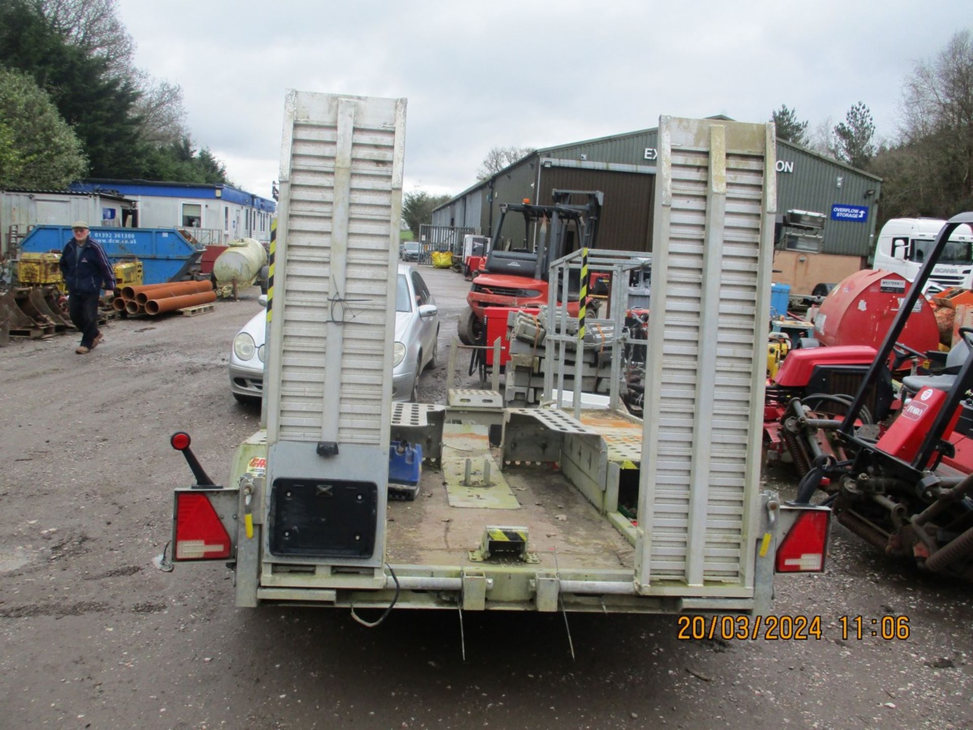 INDESPENSION DIGGER TRAILER BED SIZE APPROX 10FTX5FT8 - Image 3 of 4