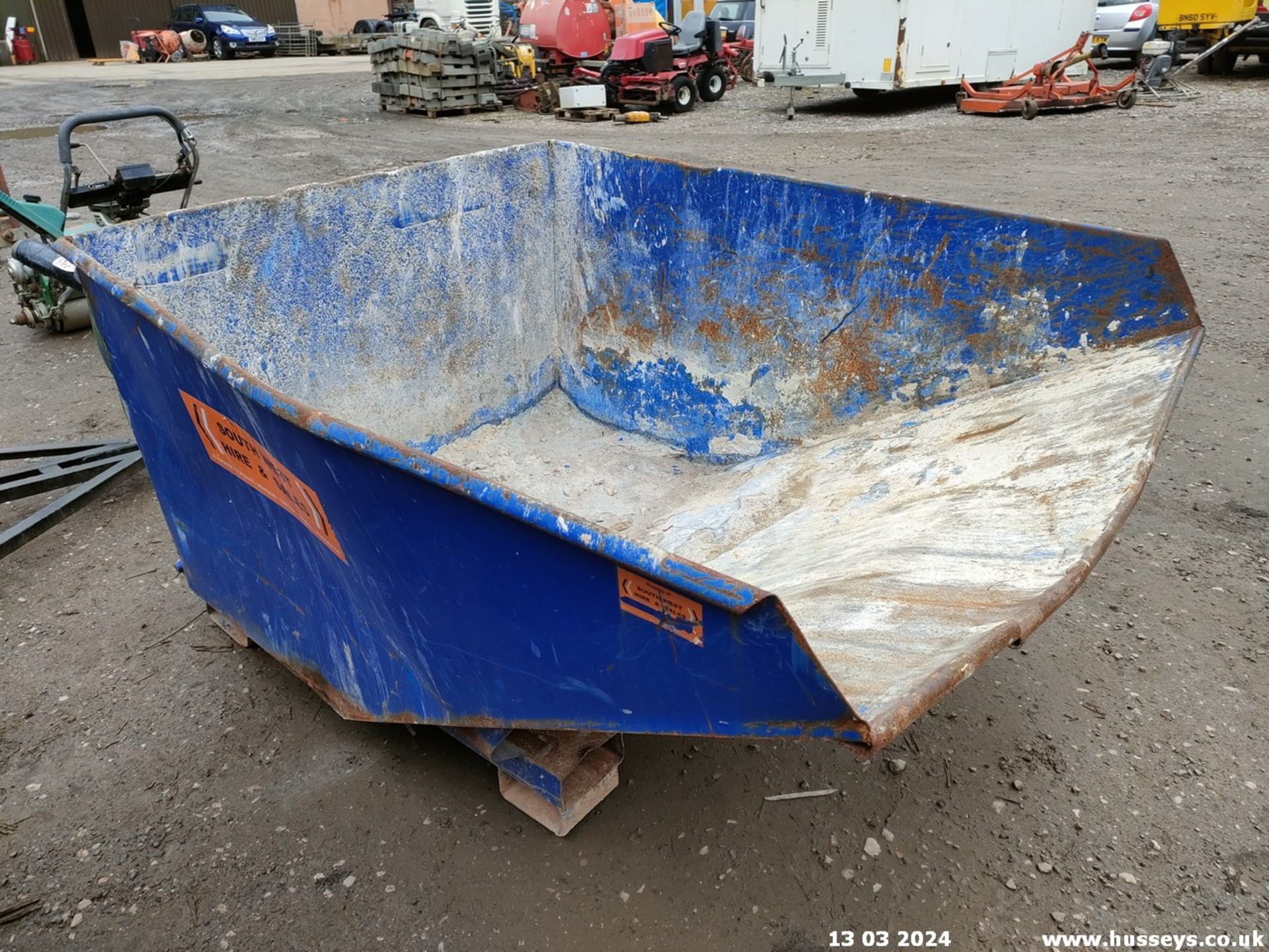 TIPPING SKIP