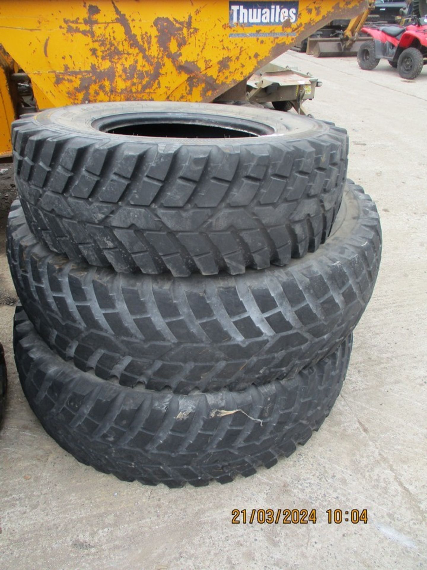 3X TYRES 1X 400/80R24 2X 480/80R34