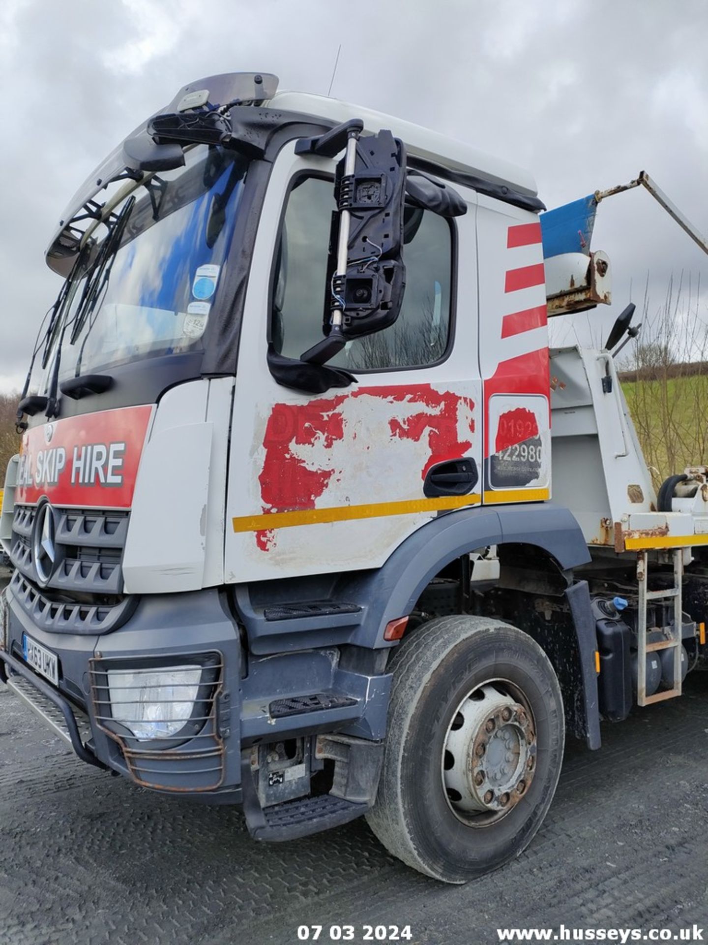 13/63 MERCEDES AROCS (1) SKIP LORRY - 7698cc 2dr (White) - Image 21 of 50