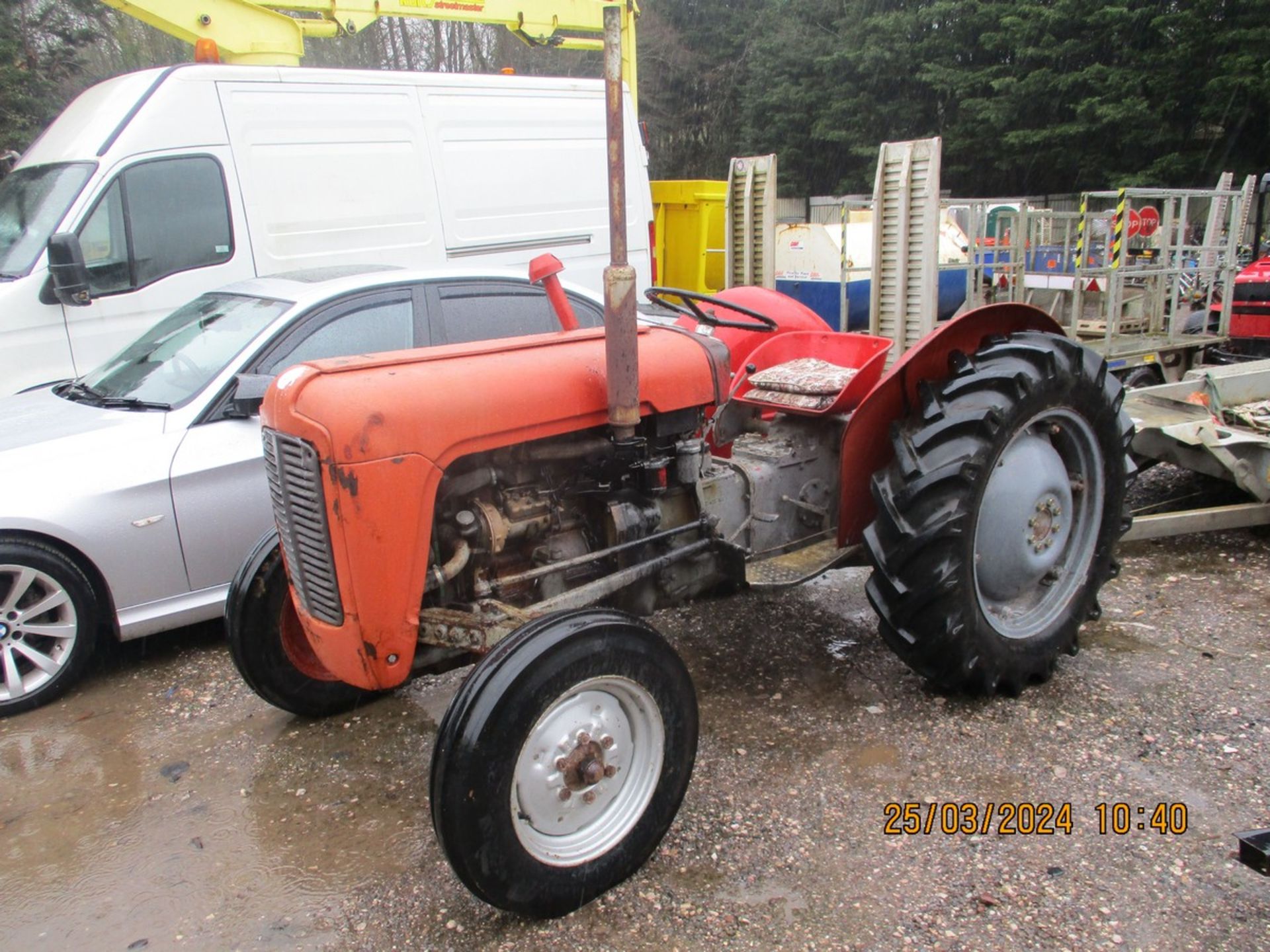 MASSEY FERGUSON 35 TRACTOR