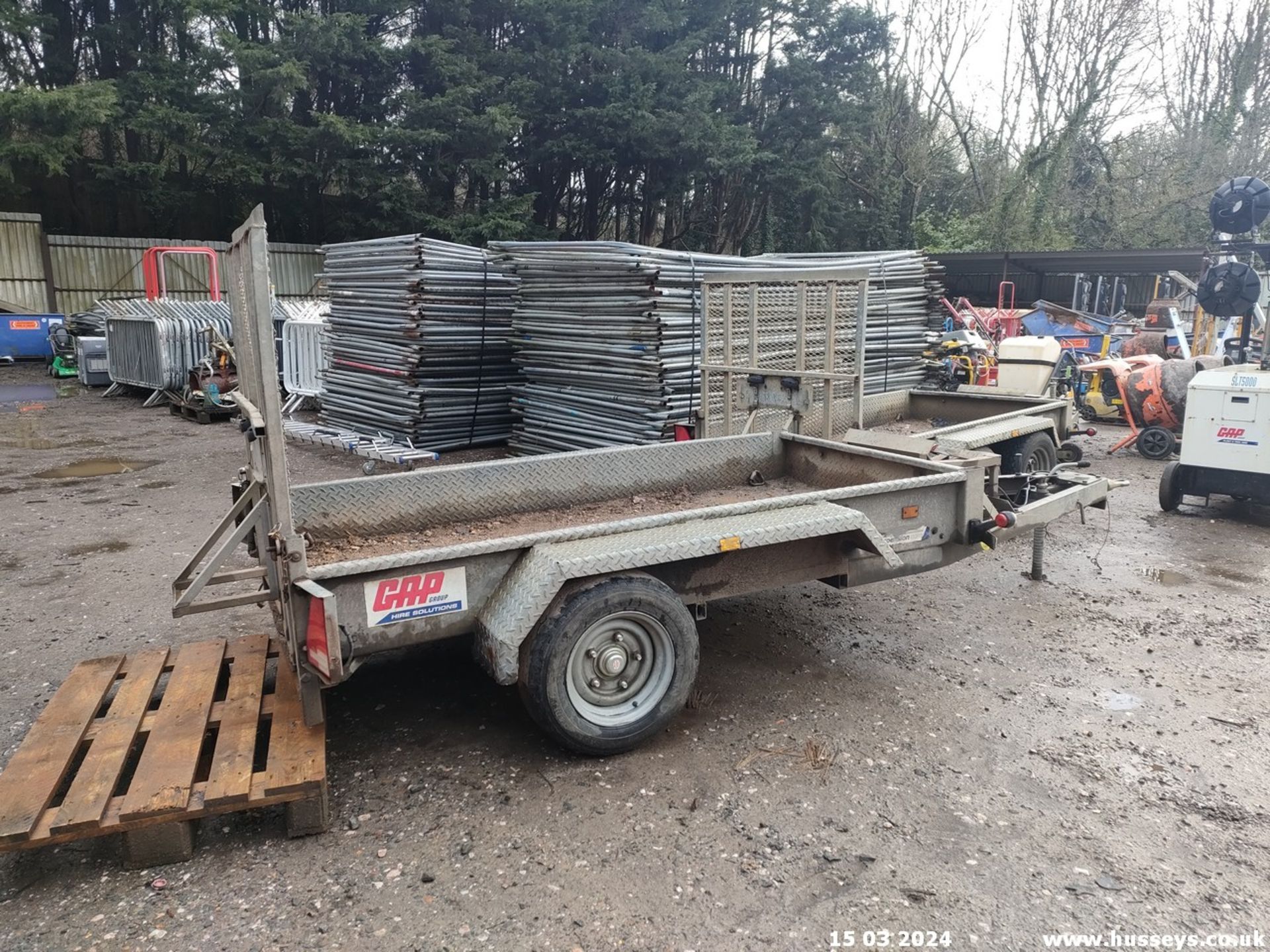 INDESPENSION 8X4 PLANT TRAILER (1 AXLE MISSING AS THE PHOTOS SHOW) 3236364 - Image 2 of 5