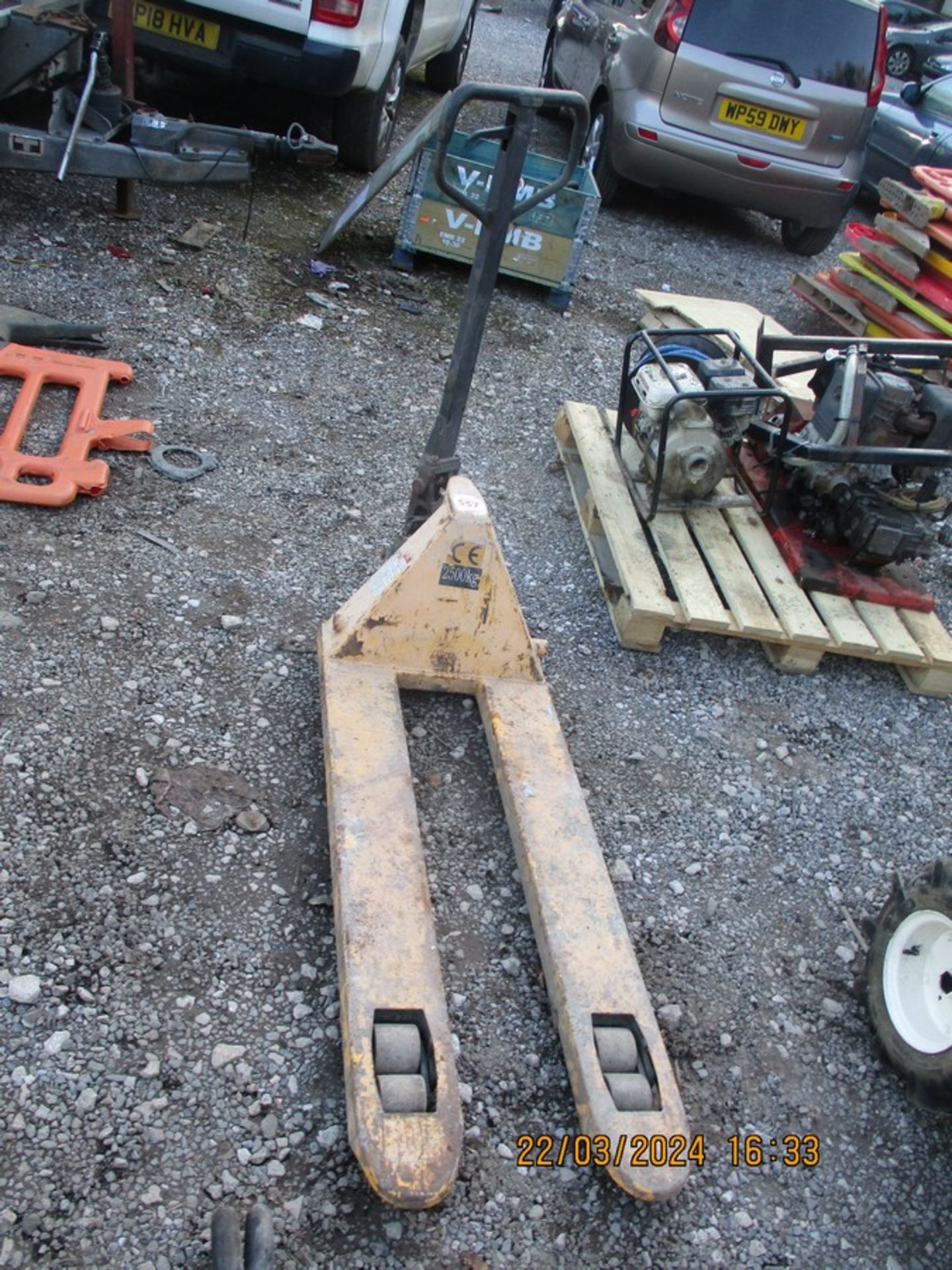 PALLET TRUCKS