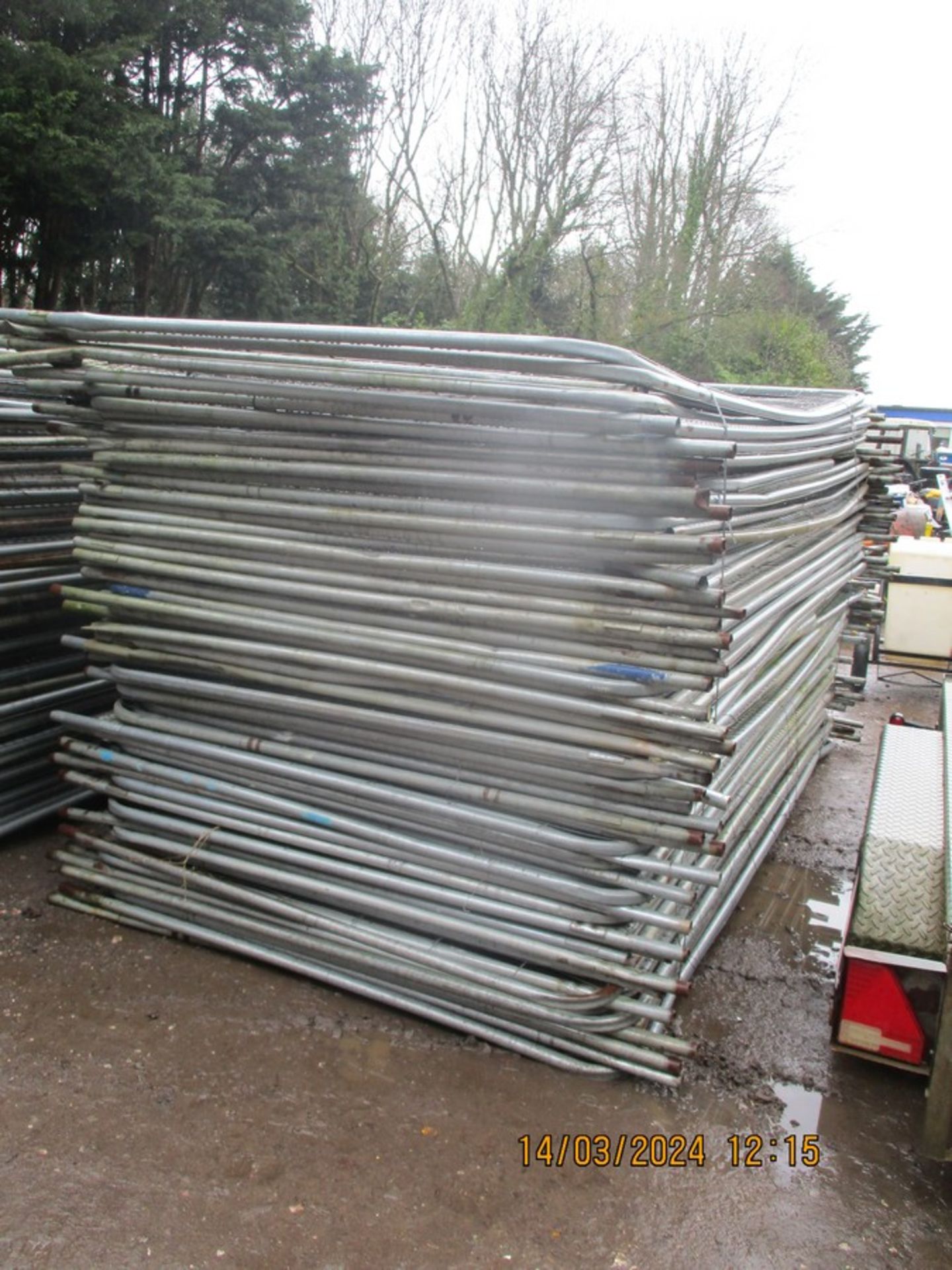APPROX 60 HERRAS FENCE PANELS