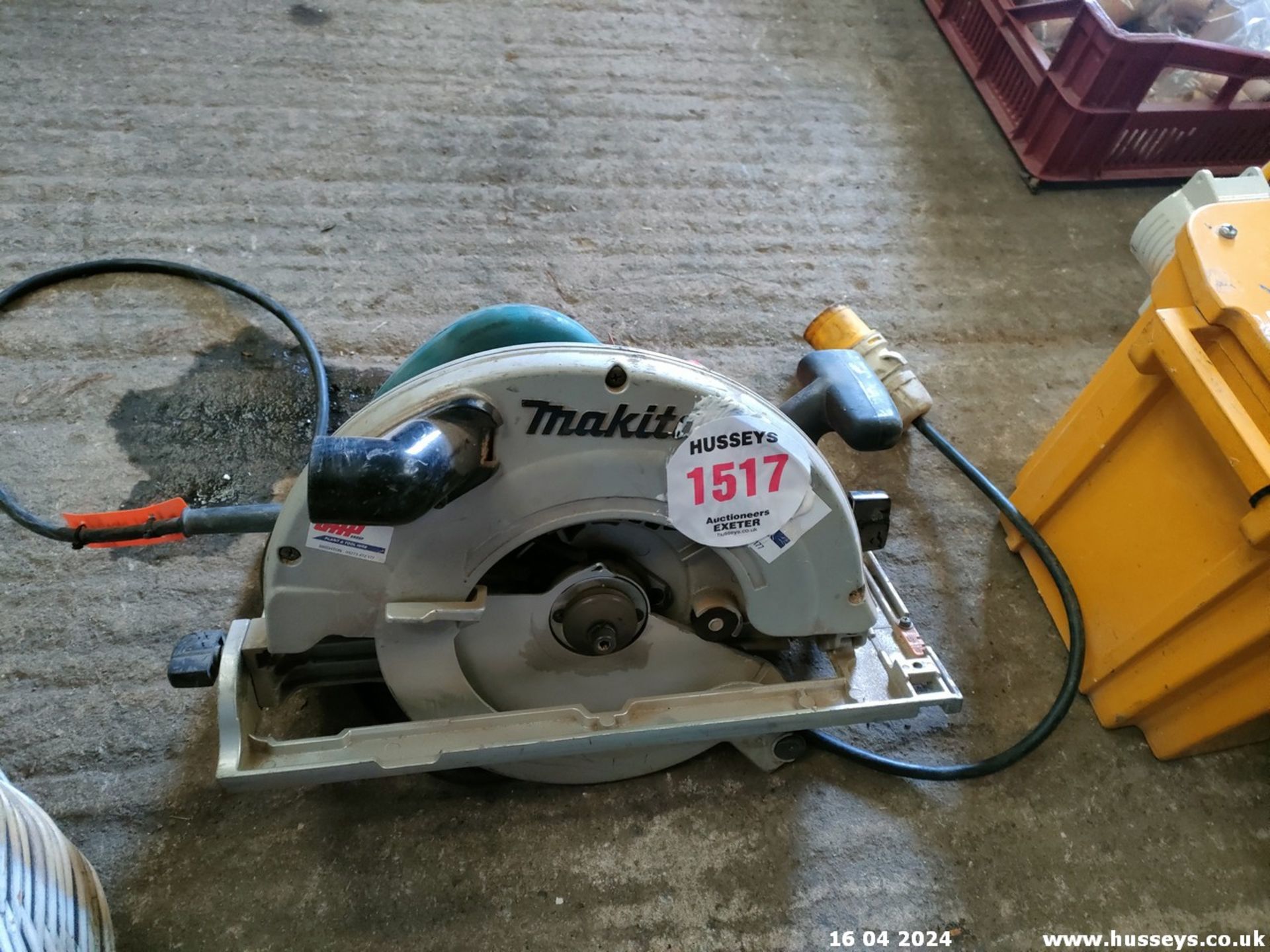 MAKITA SAW