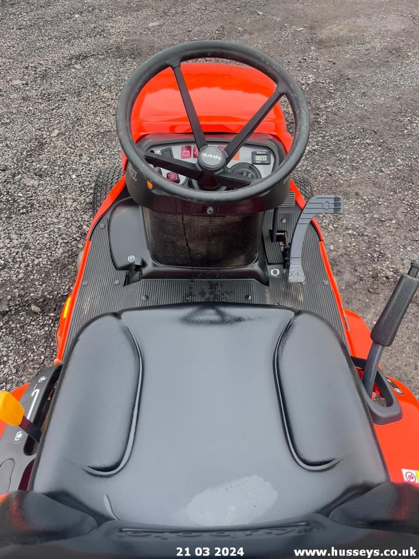 KUBOTA GR1600 DIESEL RIDE ON MOWER SHOWING 133HRS RDC - Image 8 of 15